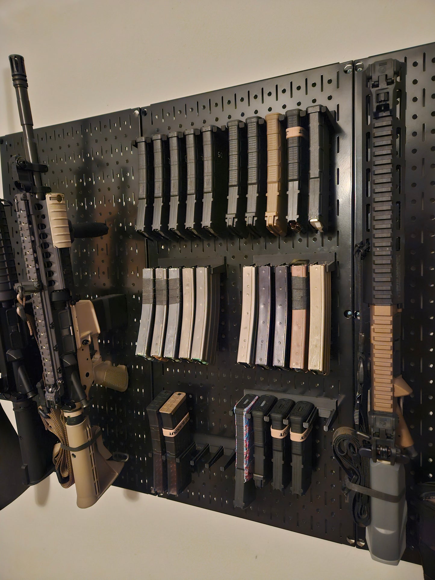 Mount for AR 15 Pmag / TMAG Mags - Pegboard / IKEA Skadis / Wall Control / Vaultek | Magazine Holder Storage Rack