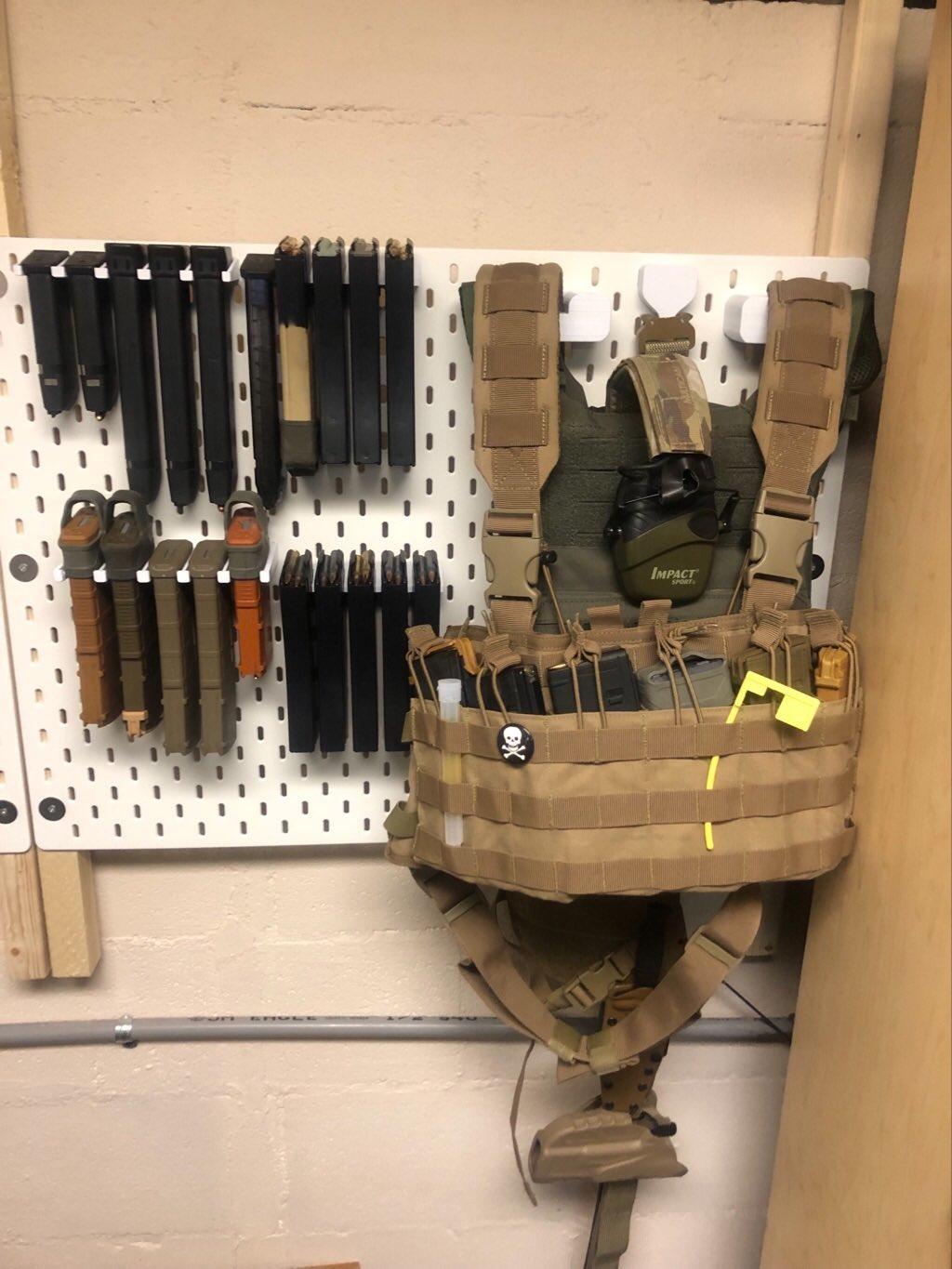 Mount for AR 15 Pmag / TMAG Mags - Pegboard / IKEA Skadis / Wall Control / Vaultek | Magazine Holder Storage Rack