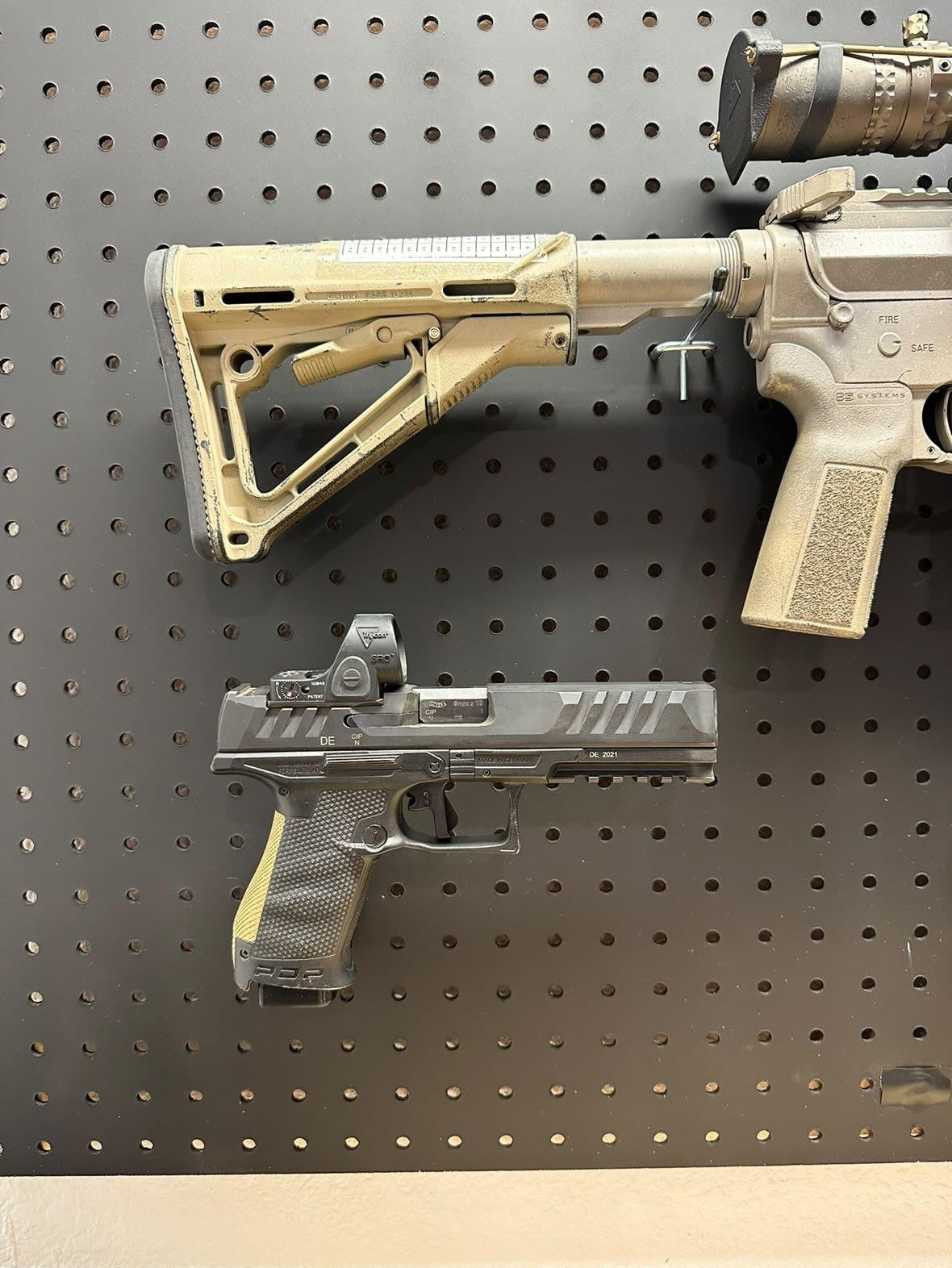 Magwell Mount for Walther PDP - Pegboard / IKEA Skadis / Wall Control / Vaultek | Handgun Holder Storage Rack