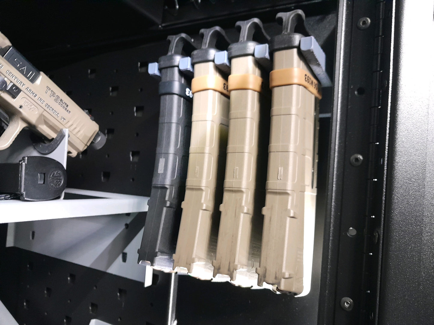 Mount for AR 15 Pmag / TMAG Mags - Pegboard / IKEA Skadis / Wall Control / Vaultek | Magazine Holder Storage Rack