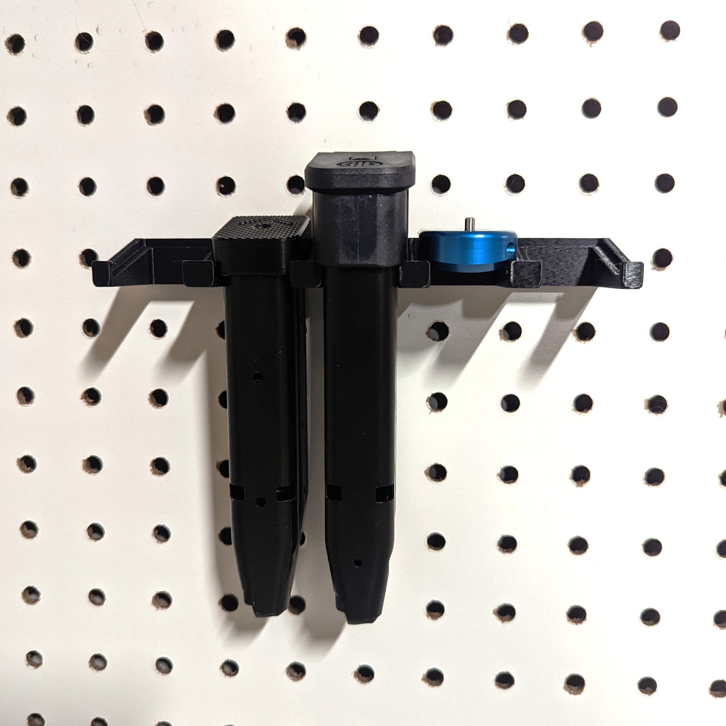 Mount for Sig P224 / P320 9mm Mags - Pegboard / IKEA Skadis / Wall Control / Vaultek | Magazine Holder Storage Rack