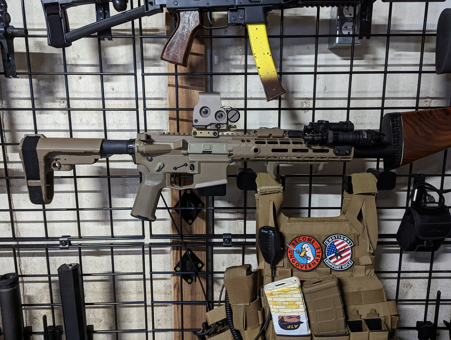 STANAG Compatible Magwell Mount - Gridwall | Rifle Holder Storage Rack