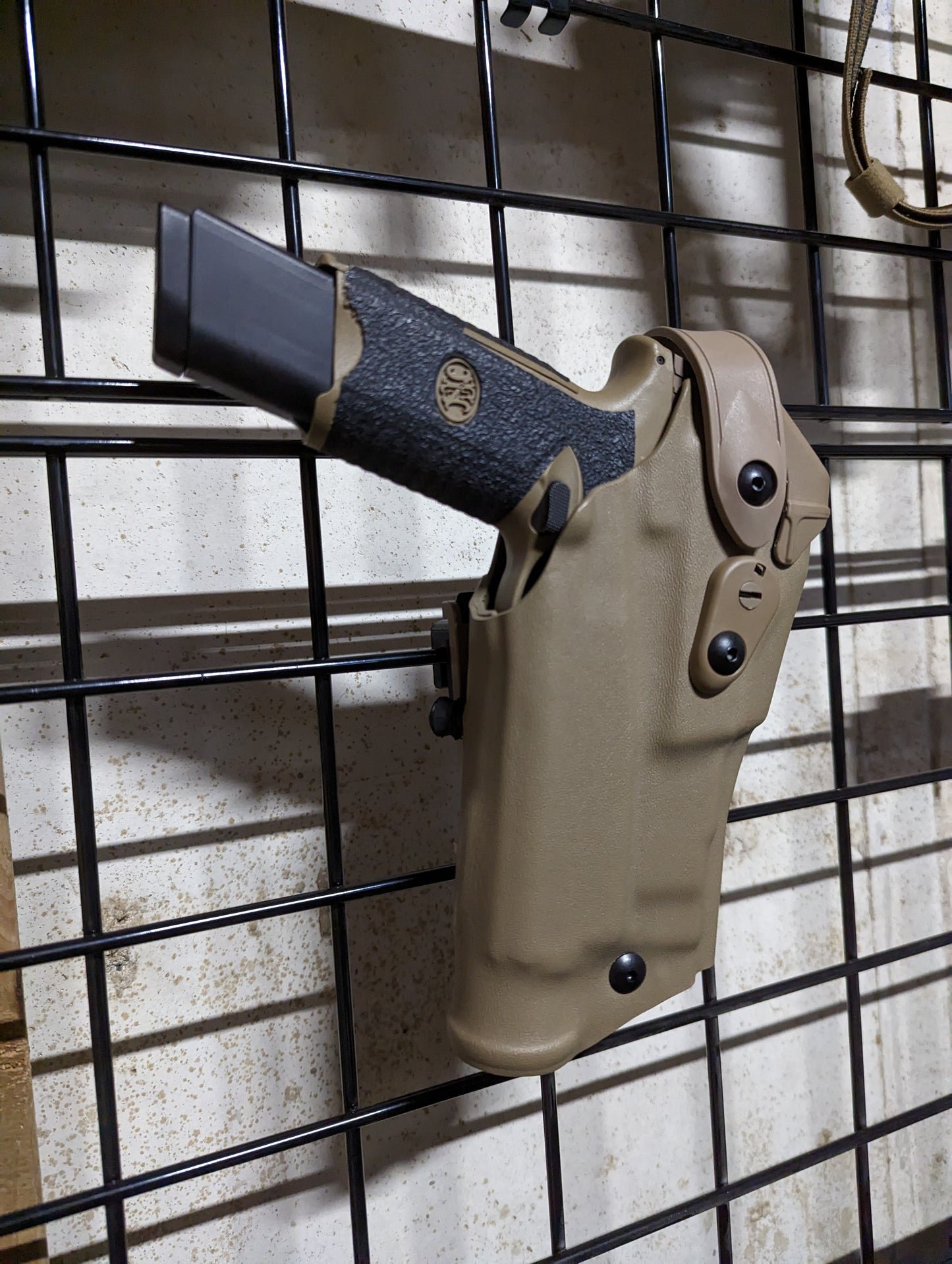 Slip-On Mount for Safariland QLS - Gridwall | Handgun Holder Storage Rack