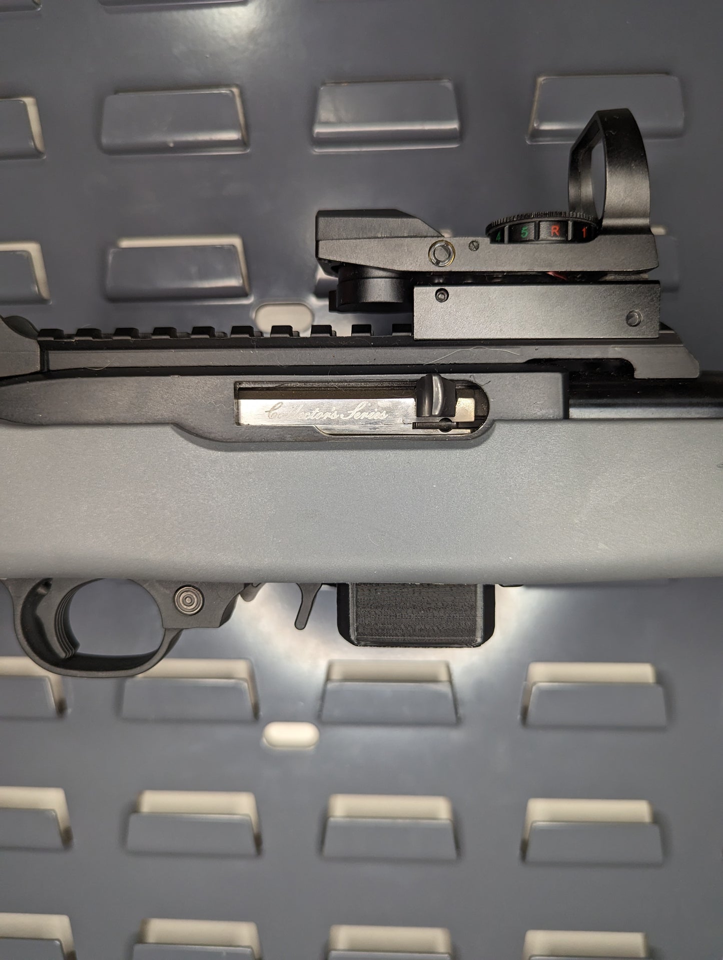 Magwell Mount for Ruger 10/22 - SecureIt / Akro-Mils | Rifle Holder Storage Rack