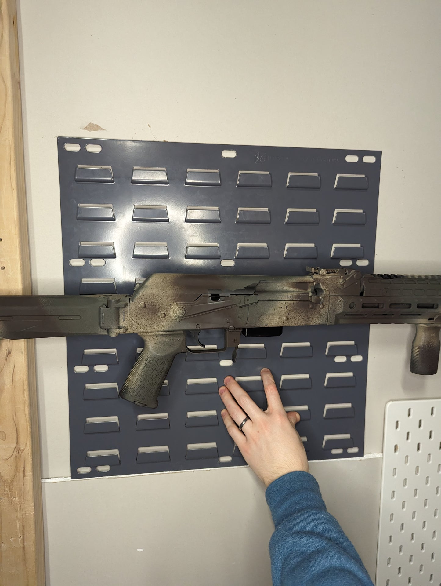 AK 47 7.62x39 Magwell Mount - SecureIt / Akro-Mils | Rifle Holder Storage Rack