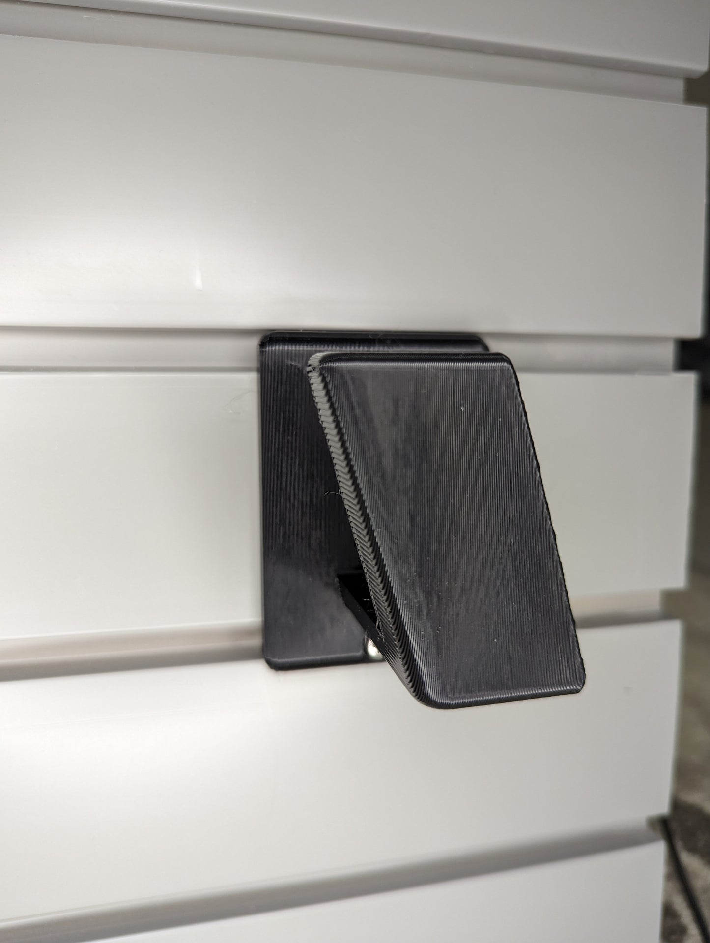 Magwell Mount for Glock 9mm/40/357 - Slatwall | Handgun Holder Storage Rack