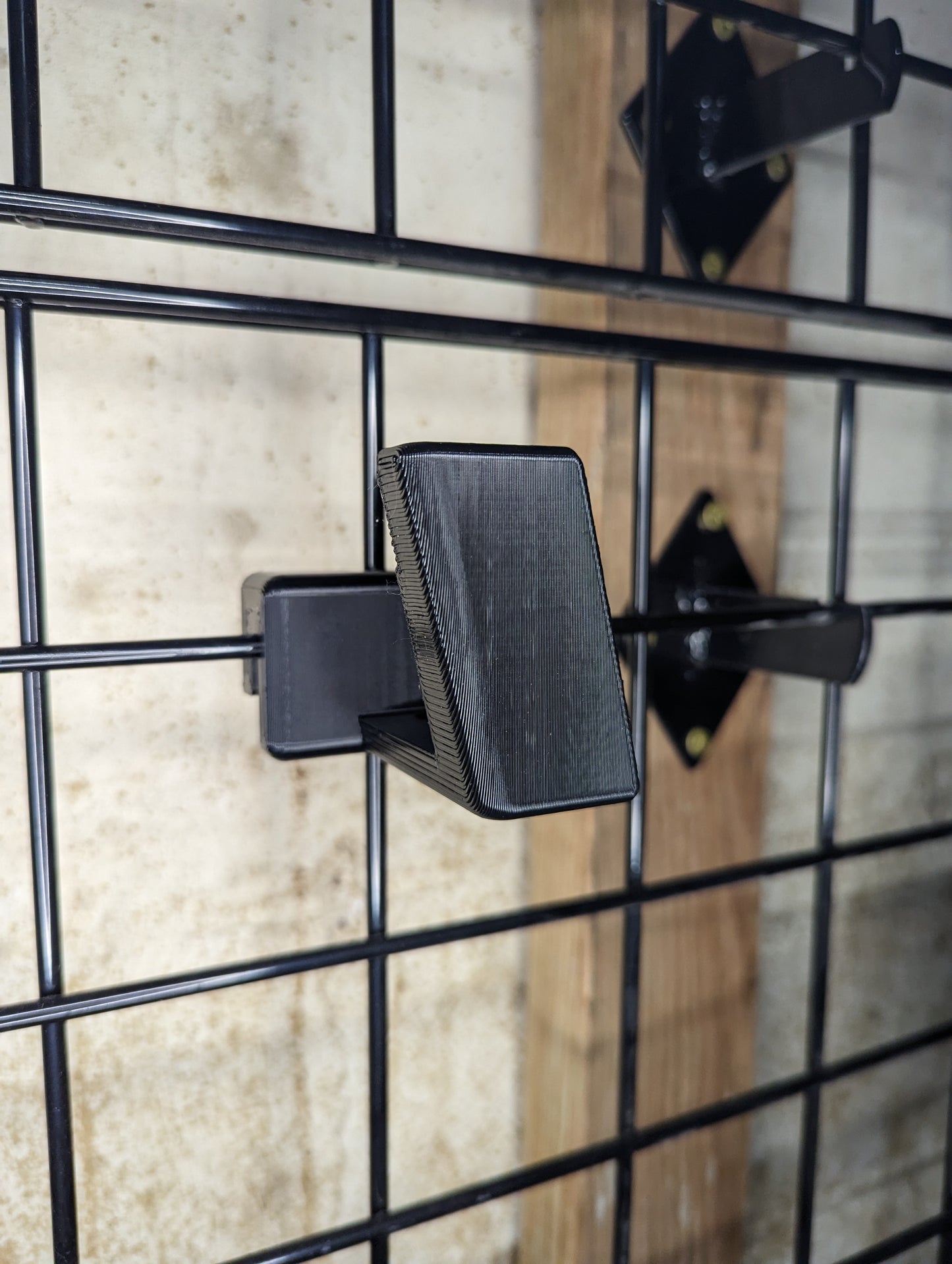 Magwell Mount for Sig P320 9mm - Gridwall | Handgun Holder Storage Rack