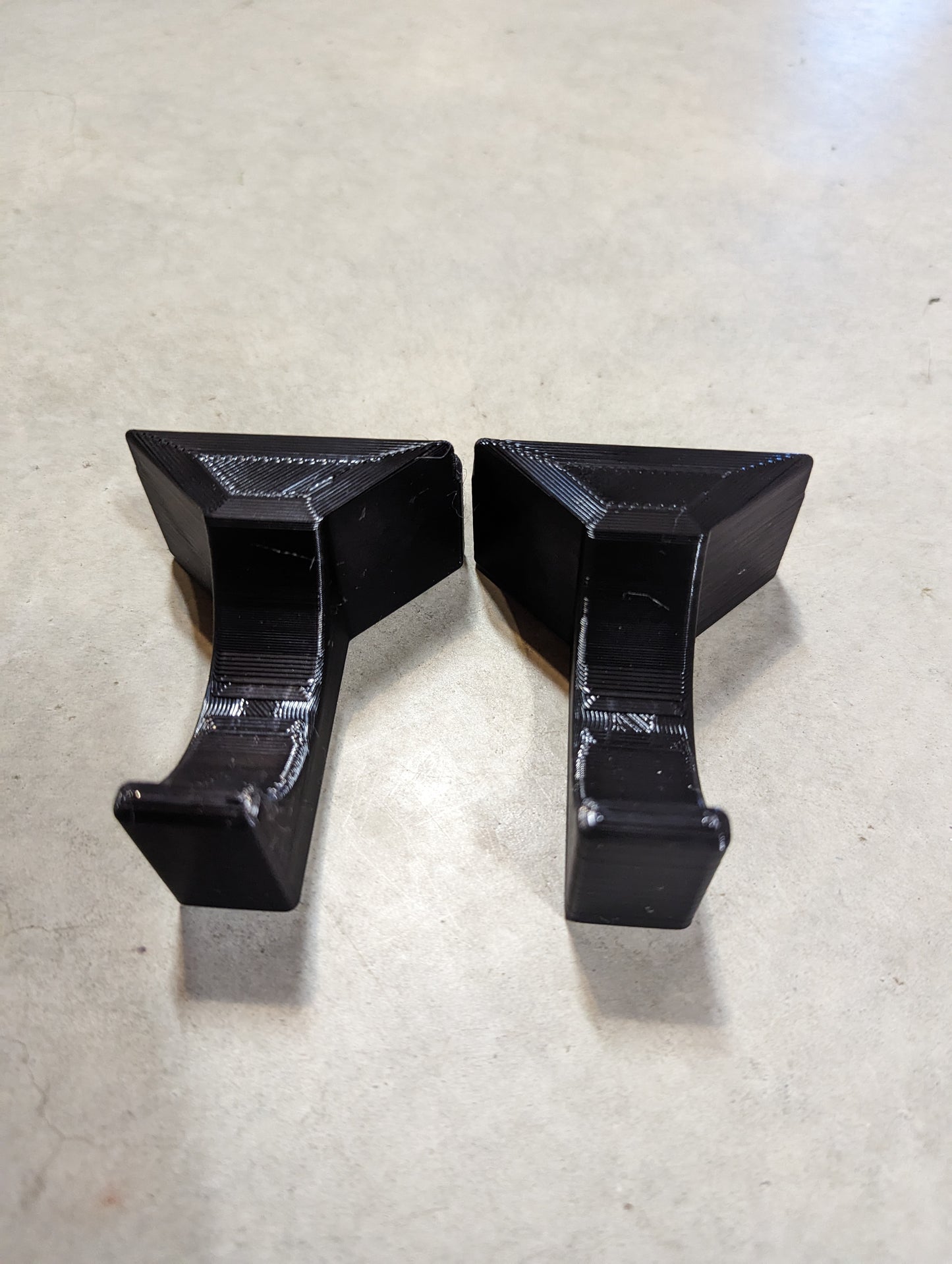 Universal Horizontal Gun Mount - SecureIt / Akro-Mils | Rifle Holder Storage Rack