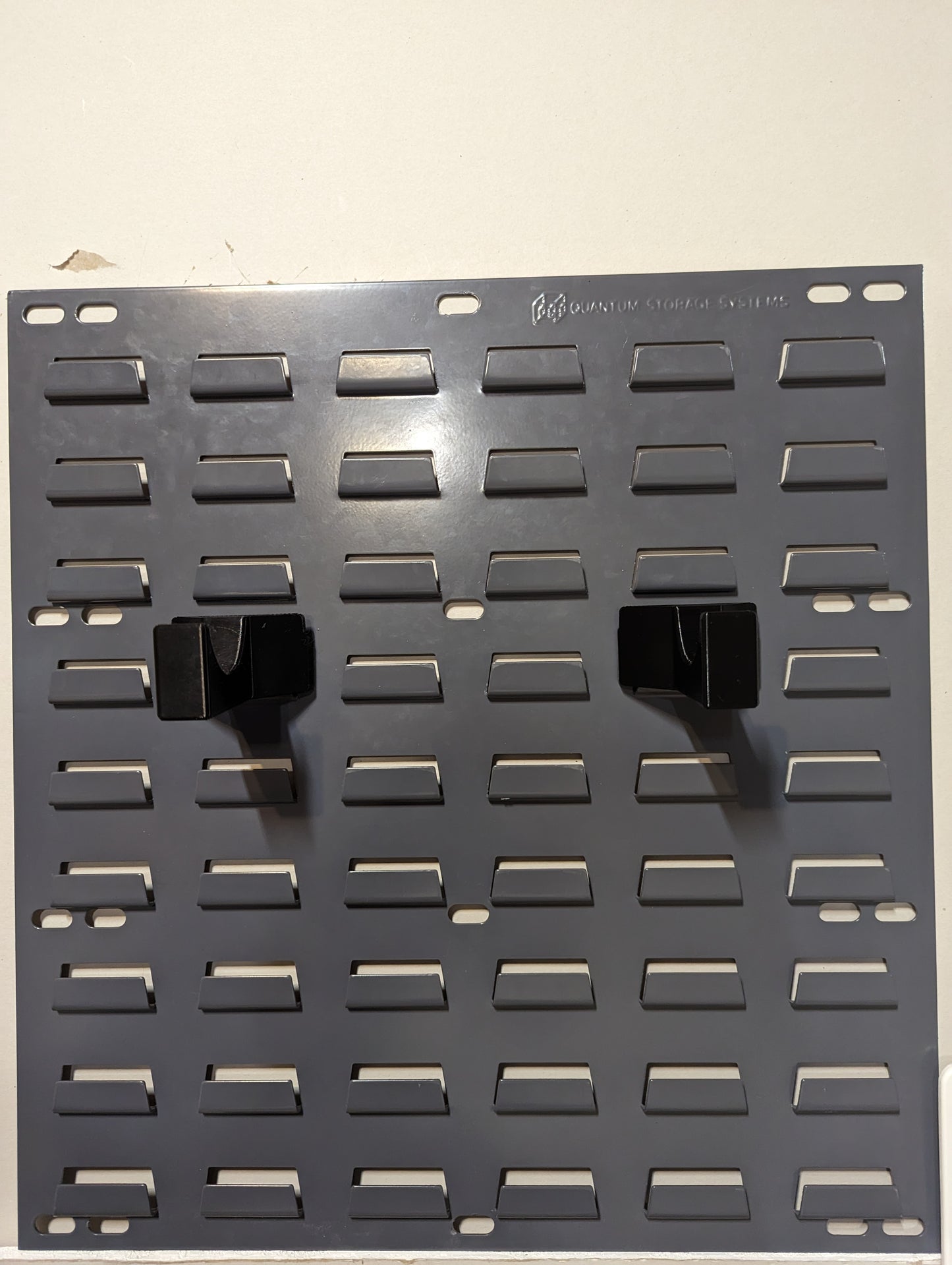 Universal Horizontal Gun Mount - SecureIt / Akro-Mils | Rifle Holder Storage Rack