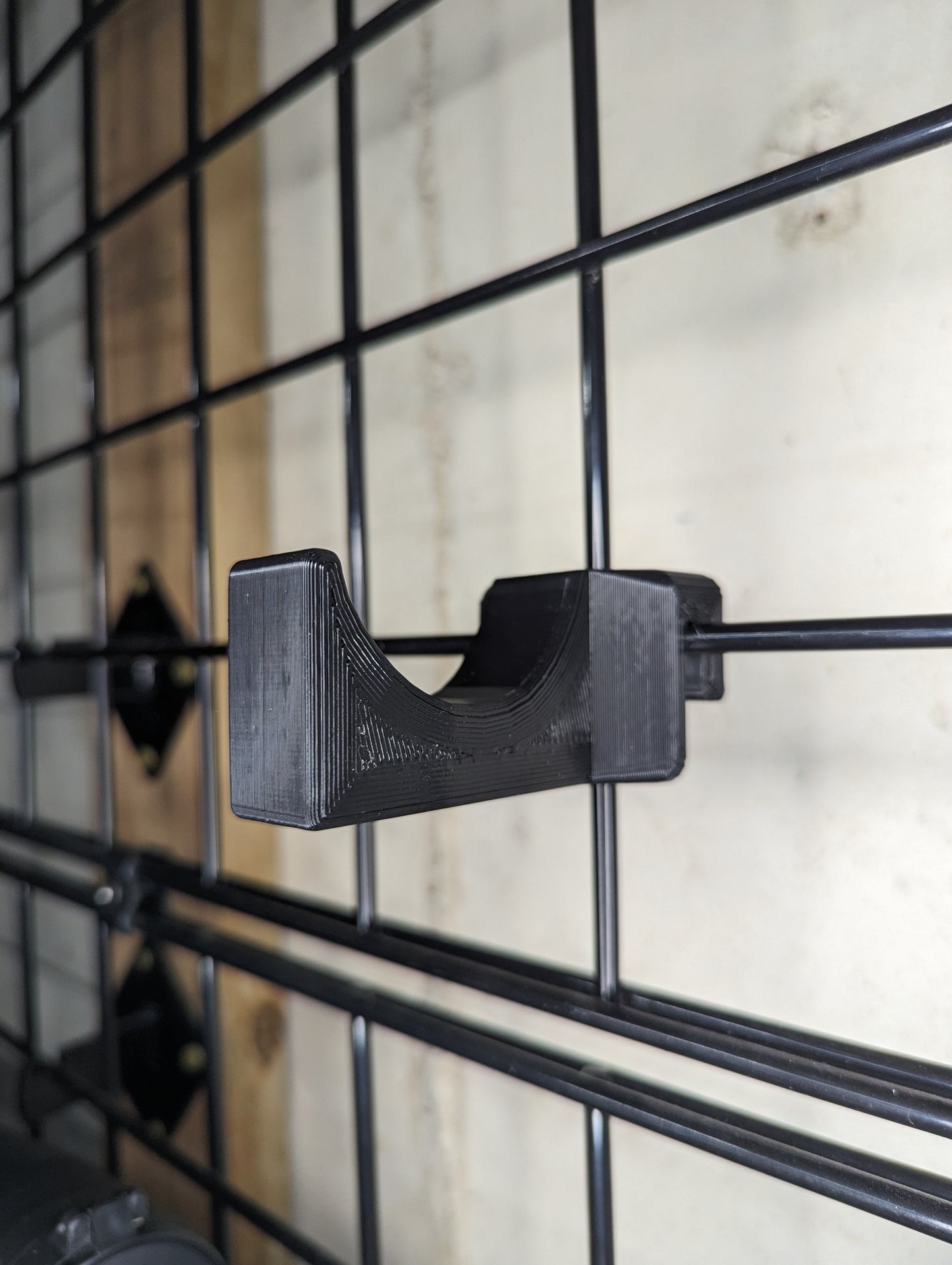 Universal Horizontal Gun Mount - Gridwall | Rifle Holder Storage Rack