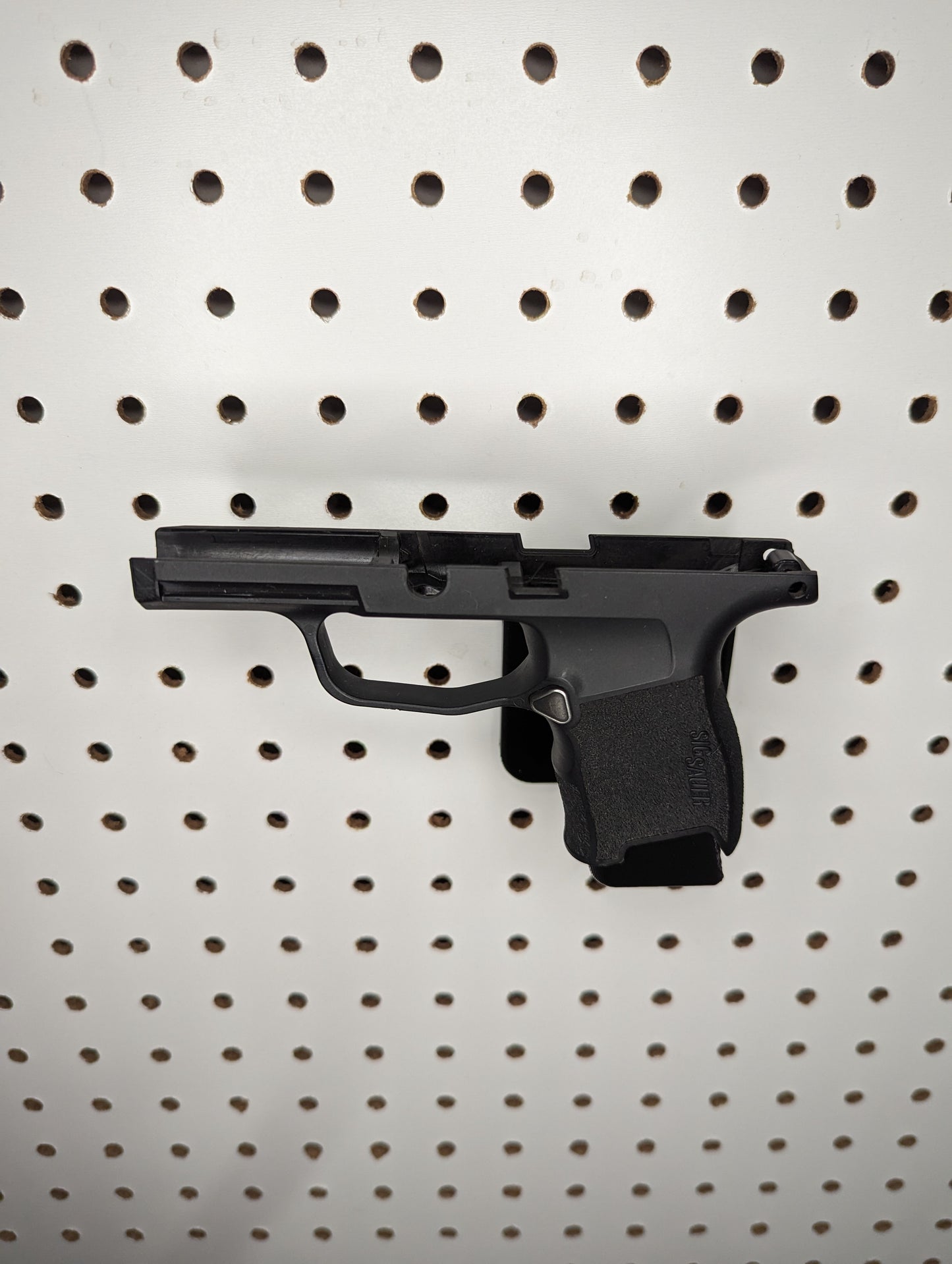 Magwell Mount for Sig P365 / XL - Pegboard / IKEA Skadis / Wall Control / Vaultek | Handgun Holder Storage Rack