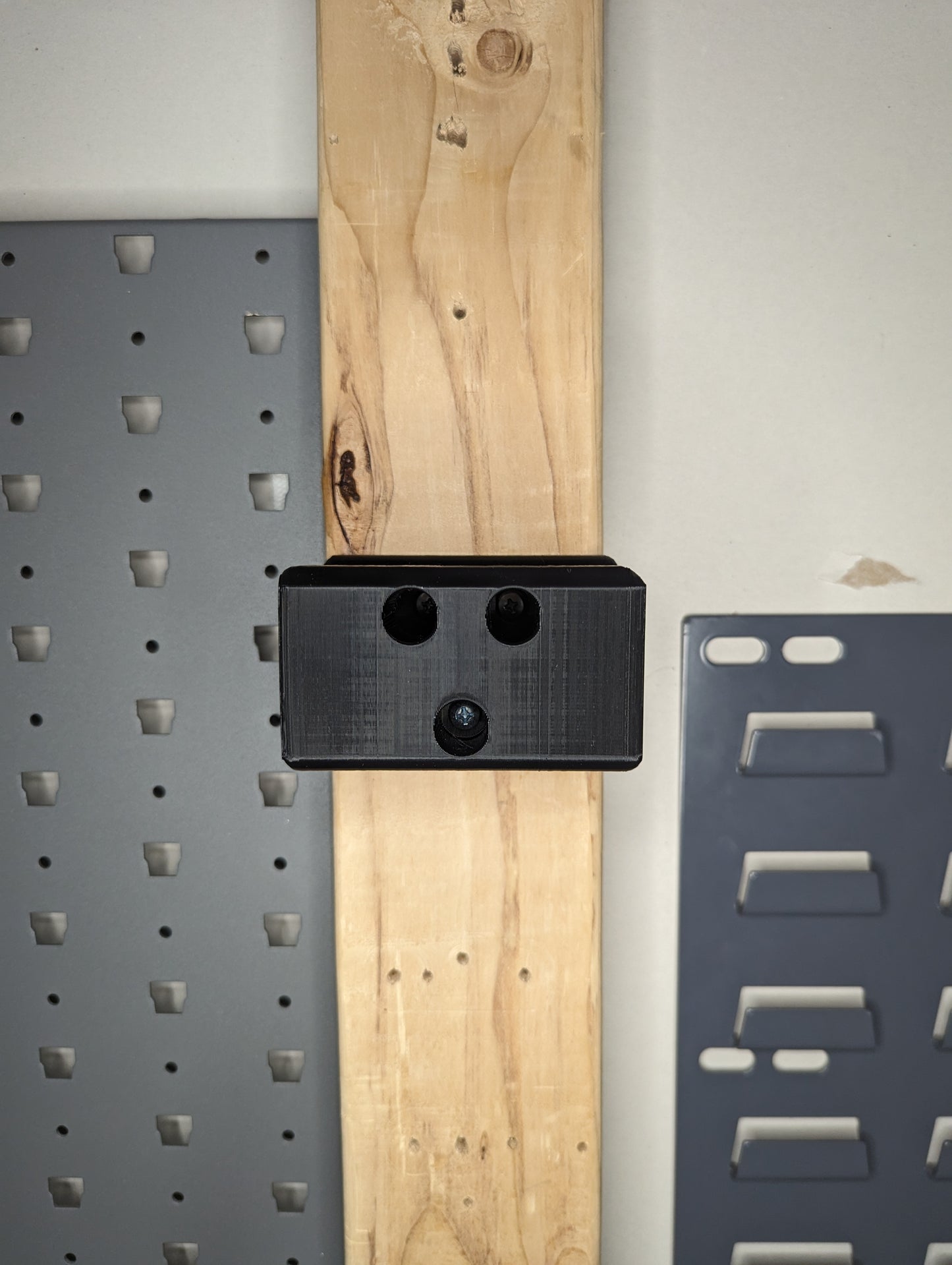 Magwell Mount for Remington 770 LA - Wall | Rifle Holder Storage Rack