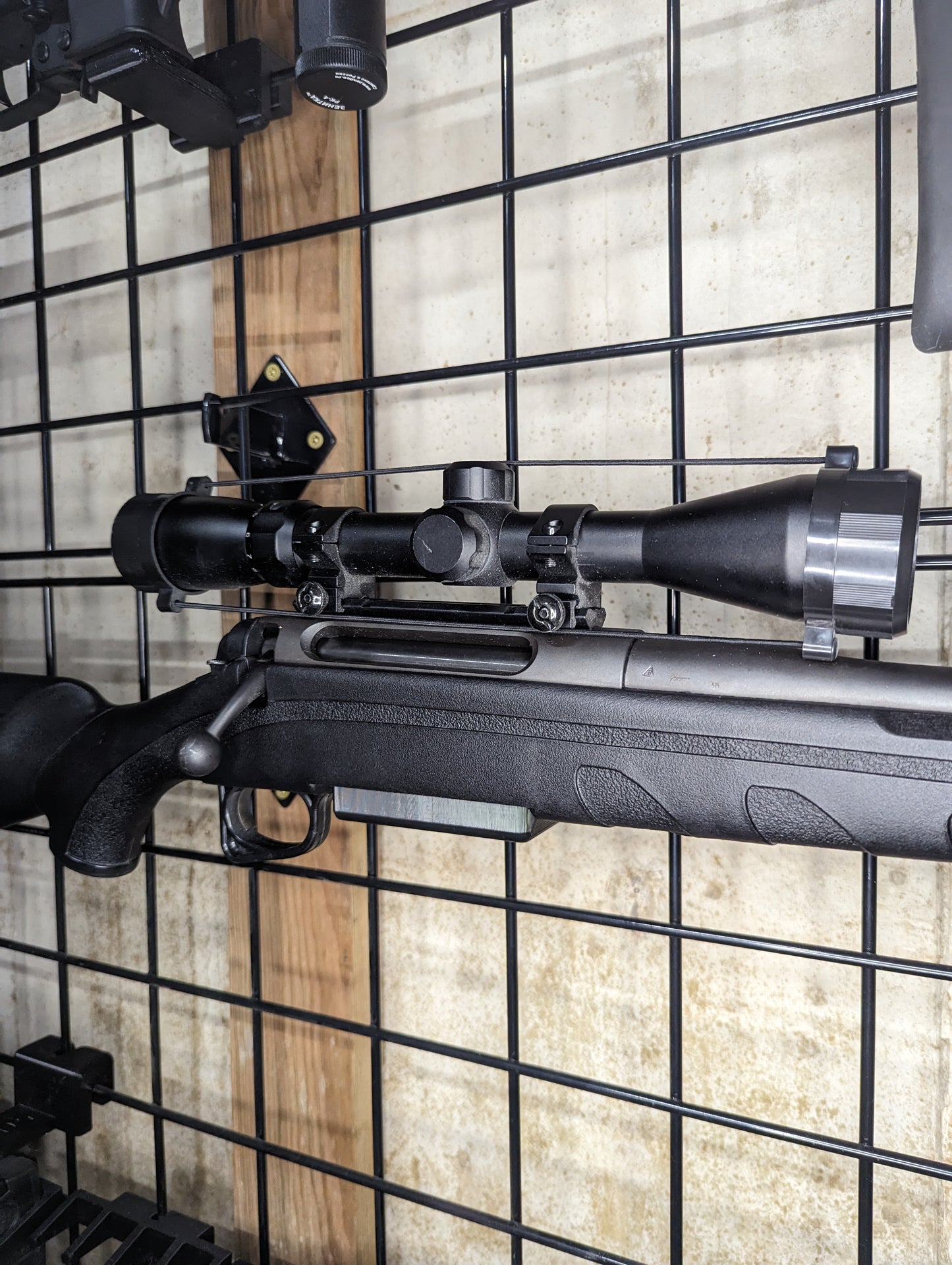 Magwell Mount for Remington 770 LA - Gridwall | Rifle Holder Storage Rack