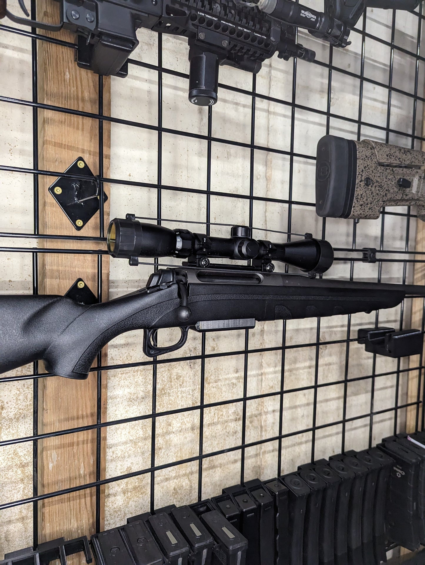 Magwell Mount for Remington 770 LA - Gridwall | Rifle Holder Storage Rack