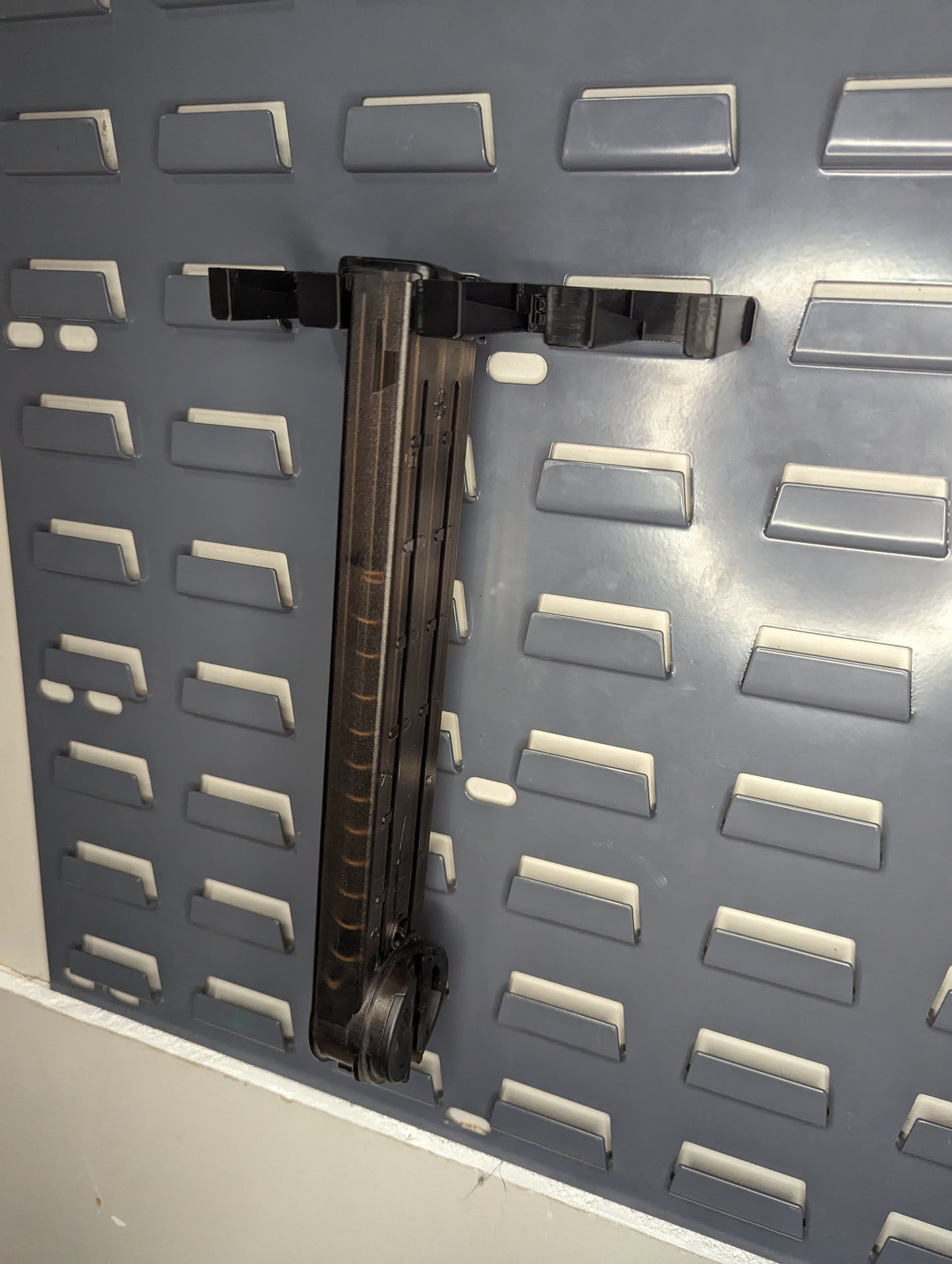Mount for FN P90/PS90 Mags - SecureIt / Akro-Mils | Magazine Holder Storage Rack