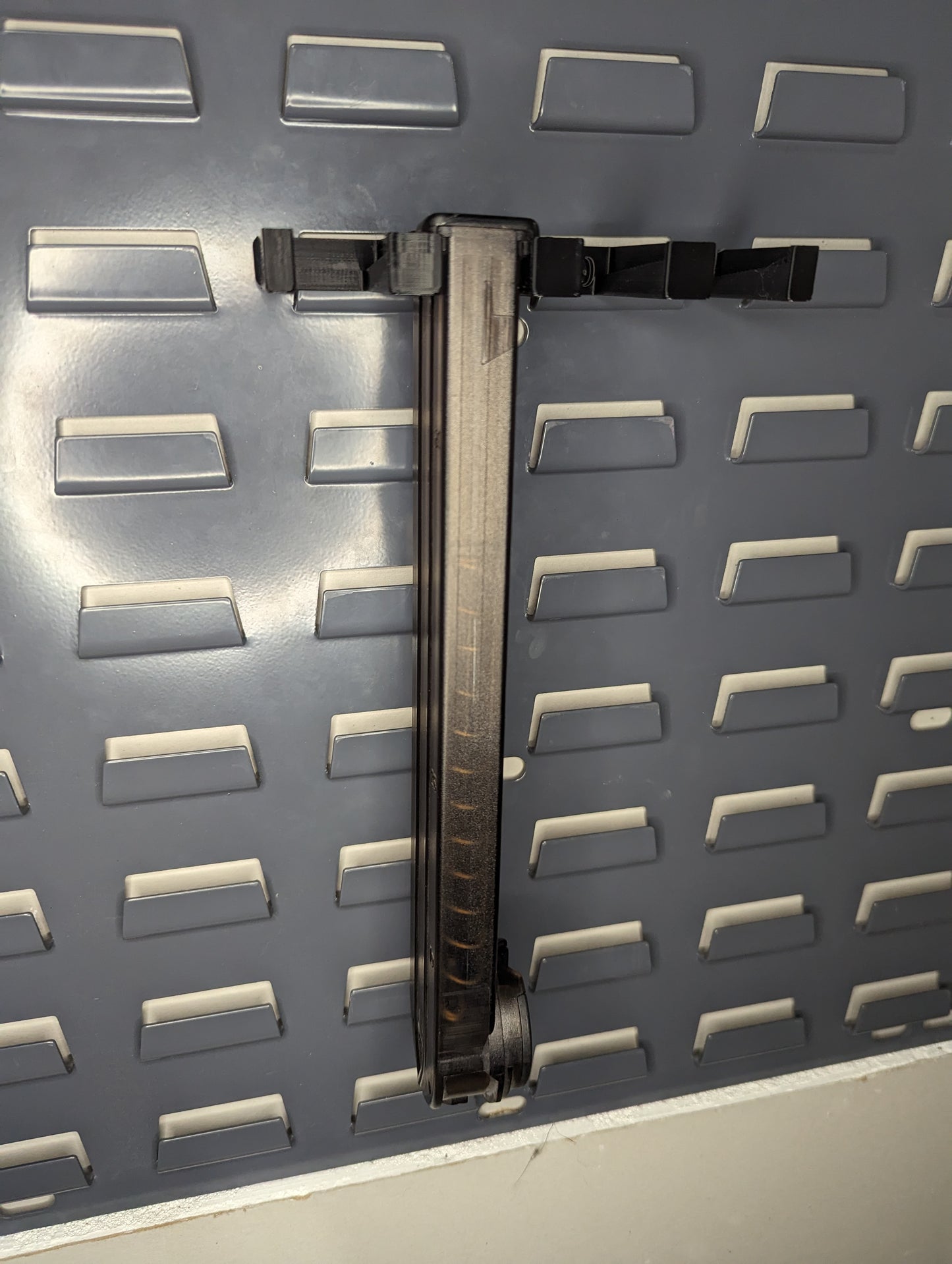 Mount for FN P90/PS90 Mags - SecureIt / Akro-Mils | Magazine Holder Storage Rack