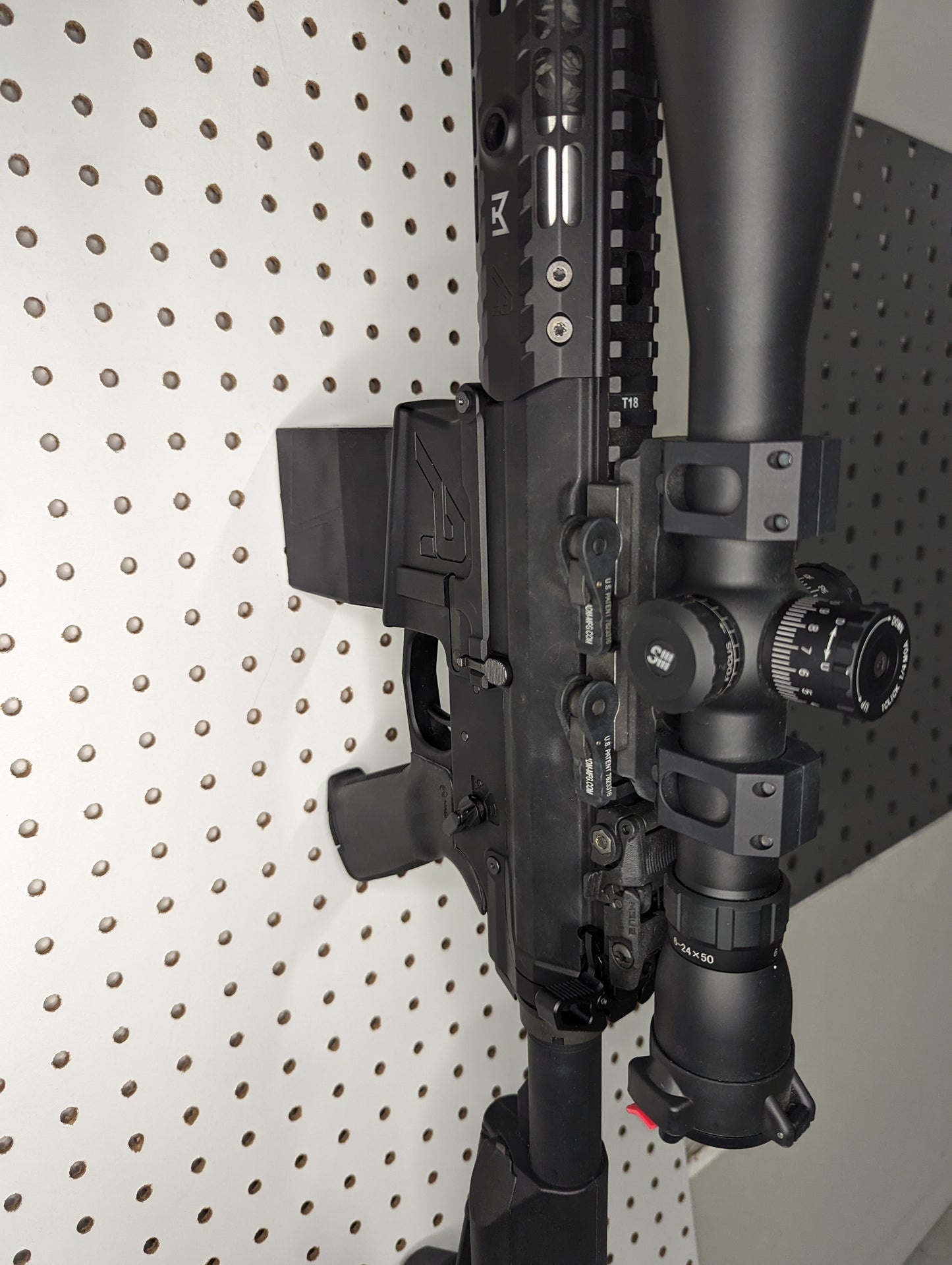 AR 10 Inline Vertical Magwell Mount - Pegboard / IKEA Skadis / Wall Control / Vaultek | Rifle Holder Storage Rack