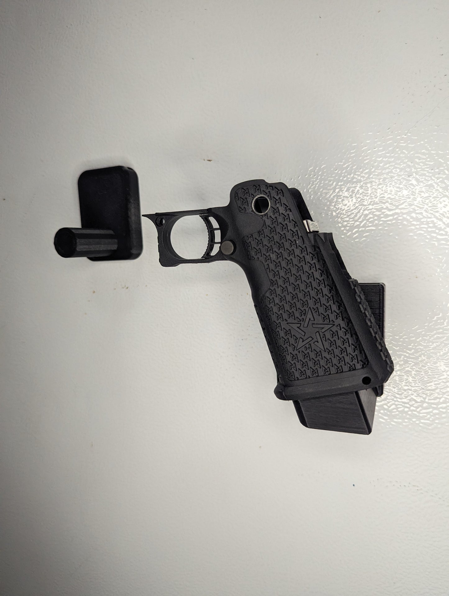 Magwell Mount for 2011 - Magnet | Handgun Holder Storage Rack