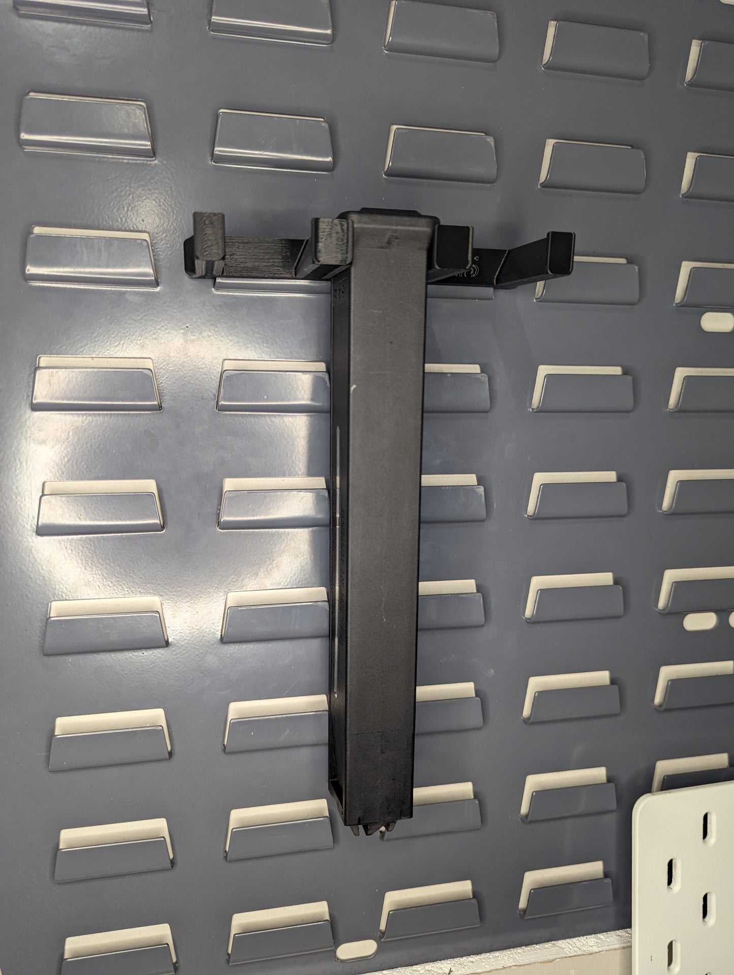 Mount for HK UMP 45 Mags - SecureIt / Akro-Mils | Magazine Holder Storage Rack