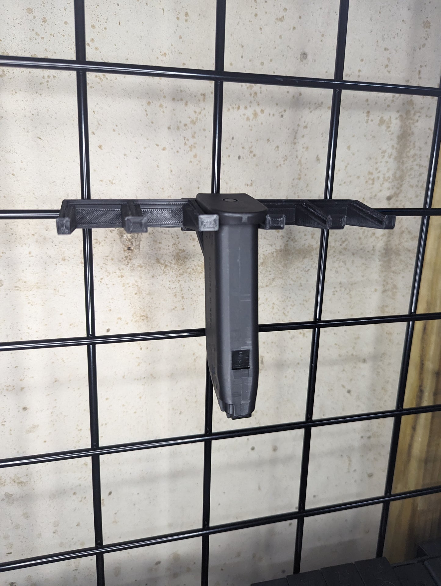 Mount for HK USP 9 Mags - Gridwall | Magazine Holder Storage Rack