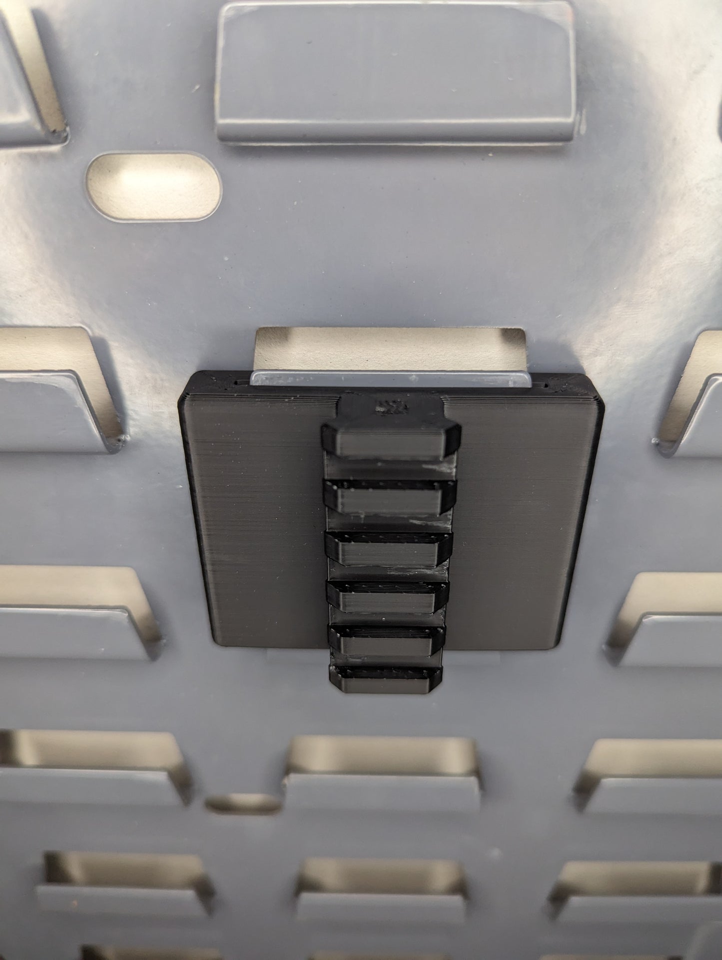 Picatinny Accessory Rail Mount Vertical - SecureIt / Akro-Mils | Gear Holder Storage Rack