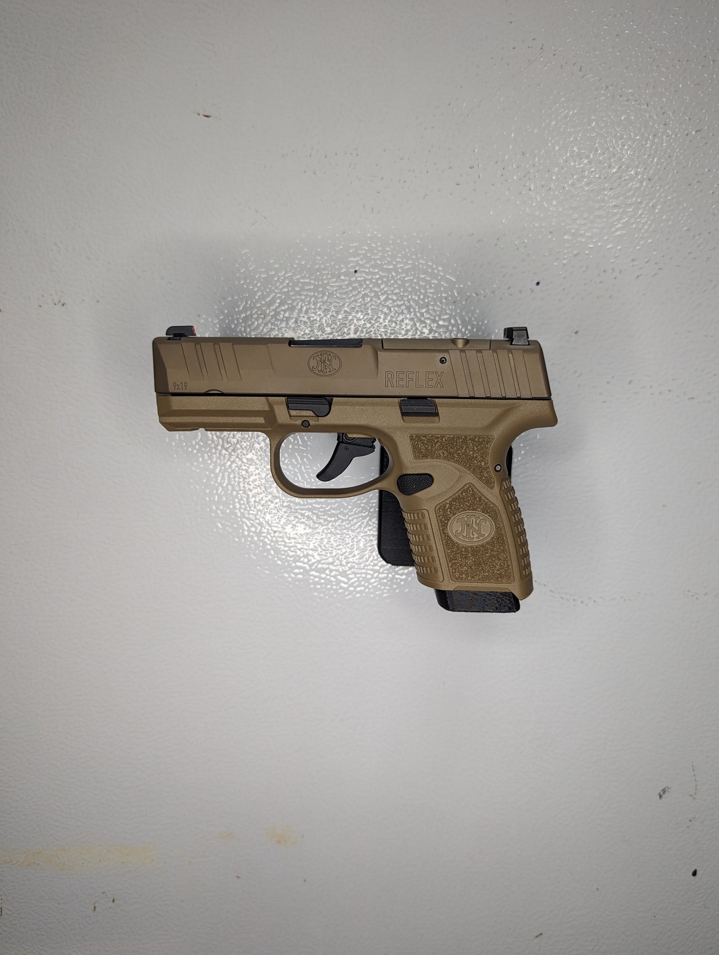 Magwell Mount for FN Reflex - Magnet | Handgun Holder Storage Rack