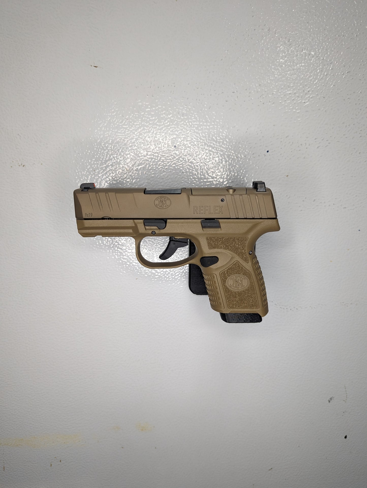 Magwell Mount for FN Reflex - Magnet | Handgun Holder Storage Rack