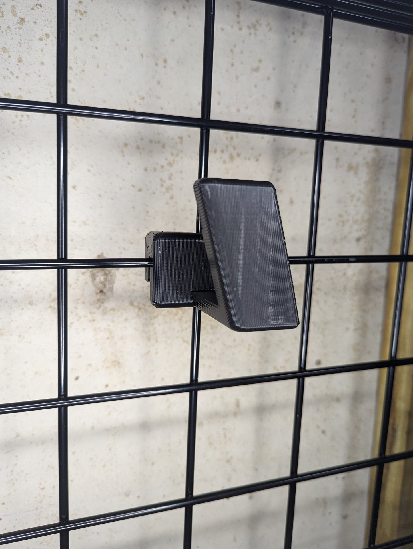 Magwell Mount for HK USP 9 - Gridwall | Handgun Holder Storage Rack