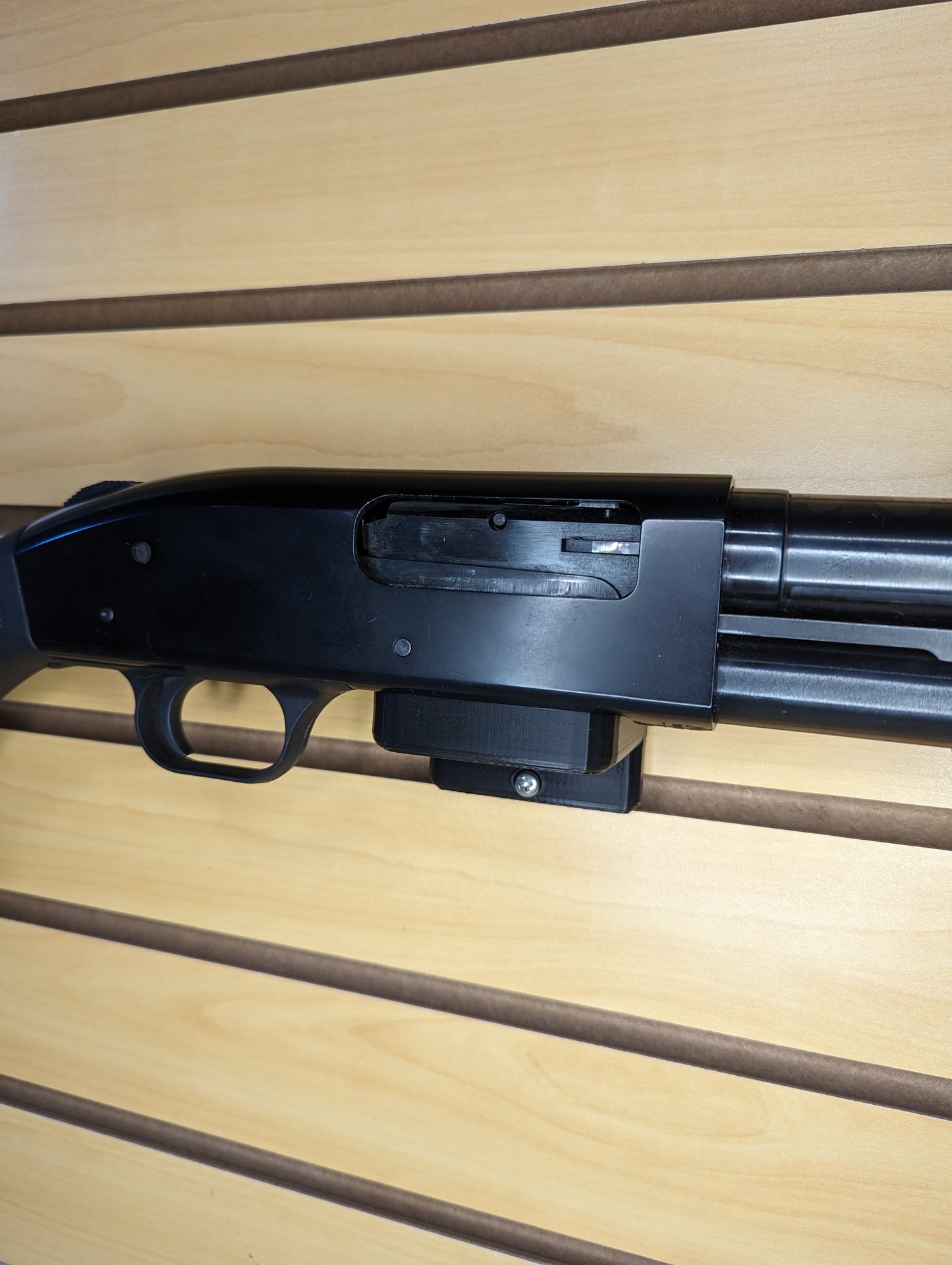 Magwell Mount for Mossberg 88 / 500 / 590 - Slatwall | Shotgun Holder Storage Rack