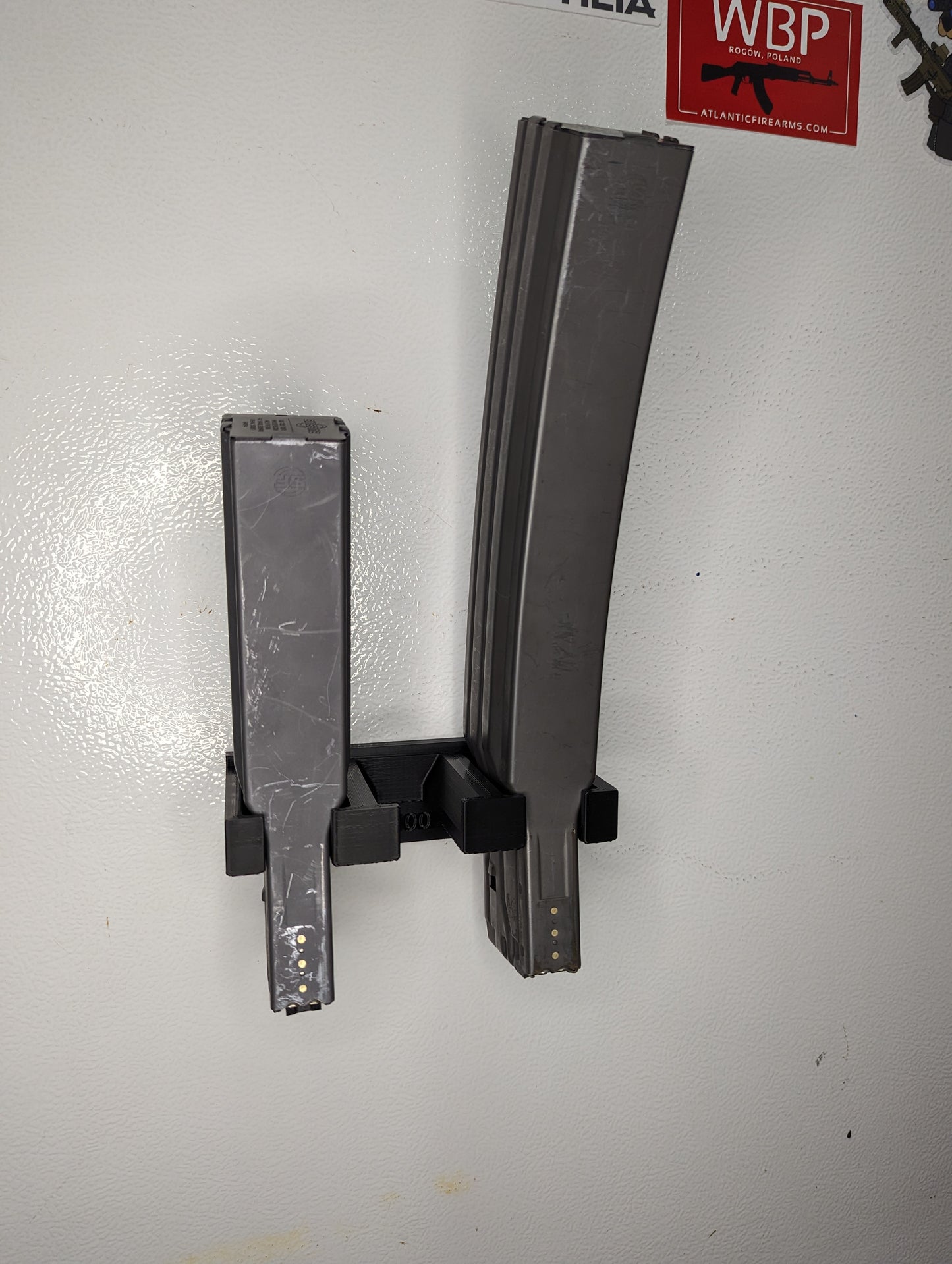 Mount for AR 15 223 / 556 Surefire 60 / 100 Mags - Magnetic | Magazine Holder Storage Rack