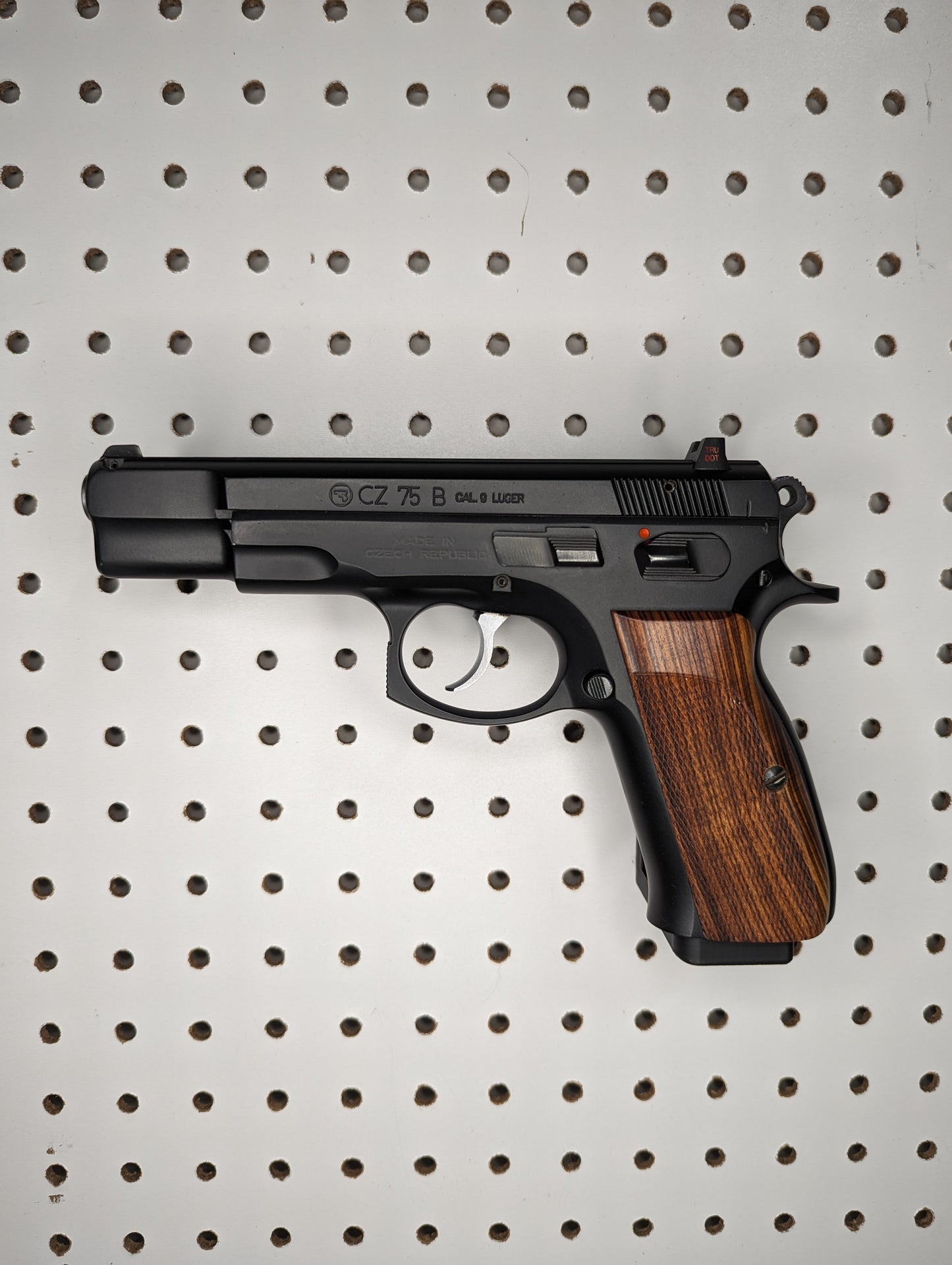 Magwell Mount for CZ 75/85/P01/P09/P10/PCR/SP01/Shadow/Kadet and Jericho - Pegboard / IKEA Skadis / Wall Control / Vaultek | Handgun Holder Storage Rack