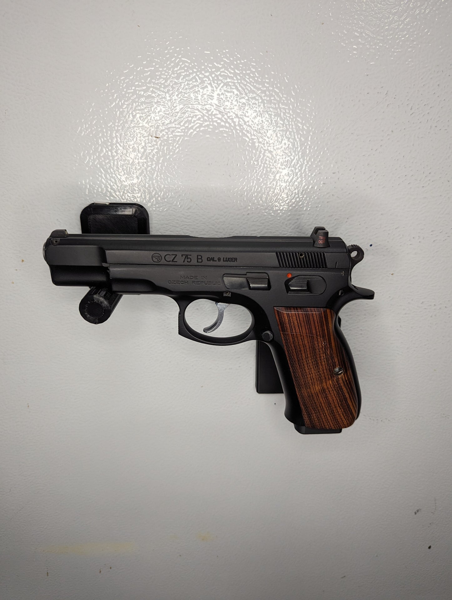 Magwell Mount for CZ 75/85/P01/P09/P10/PCR/SP01/Shadow/Kadet and Jericho - Magnet | Handgun Holder Storage Rack