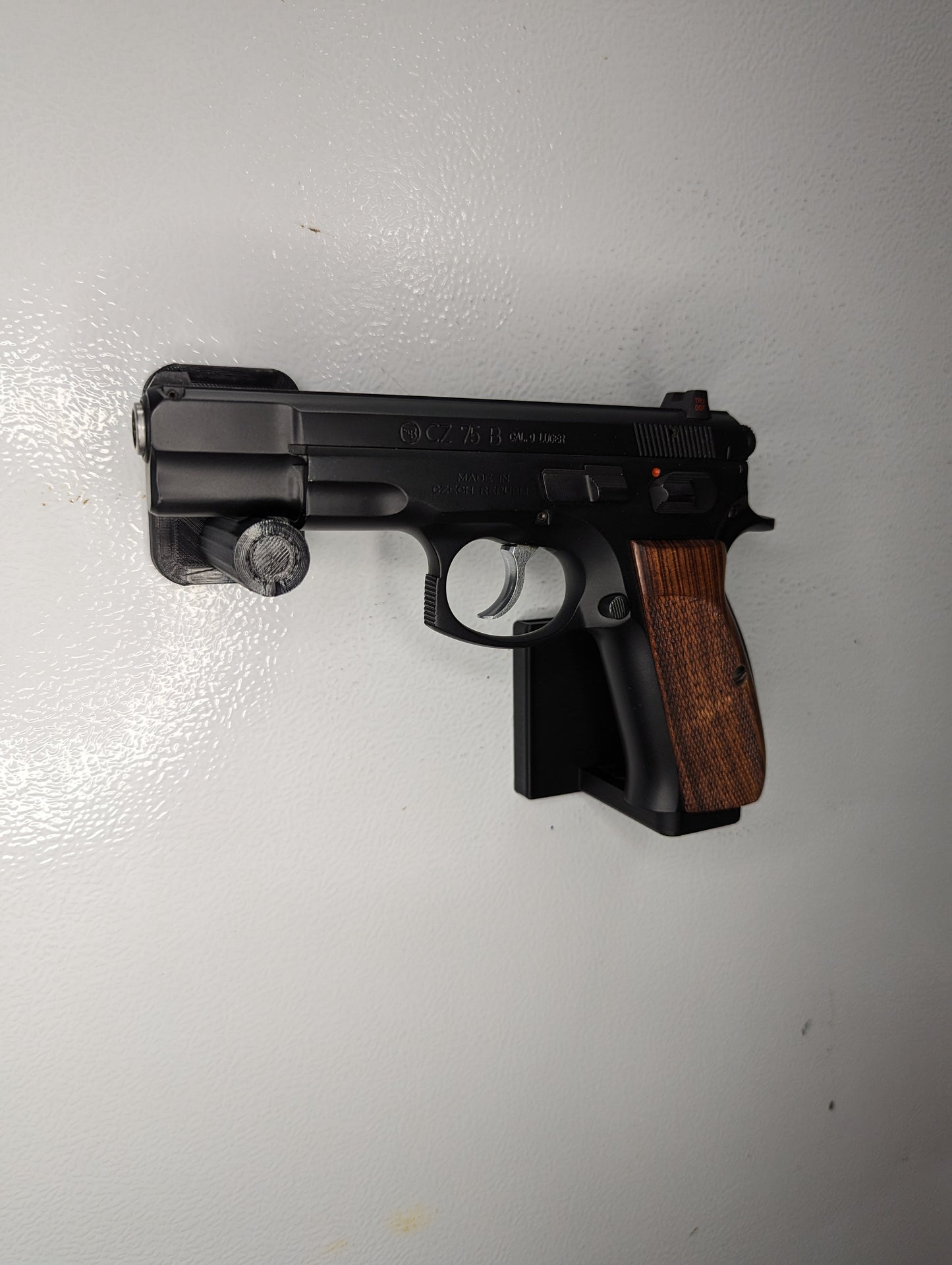 Magwell Mount for CZ 75/85/P01/P09/P10/PCR/SP01/Shadow/Kadet and Jericho - Magnet | Handgun Holder Storage Rack