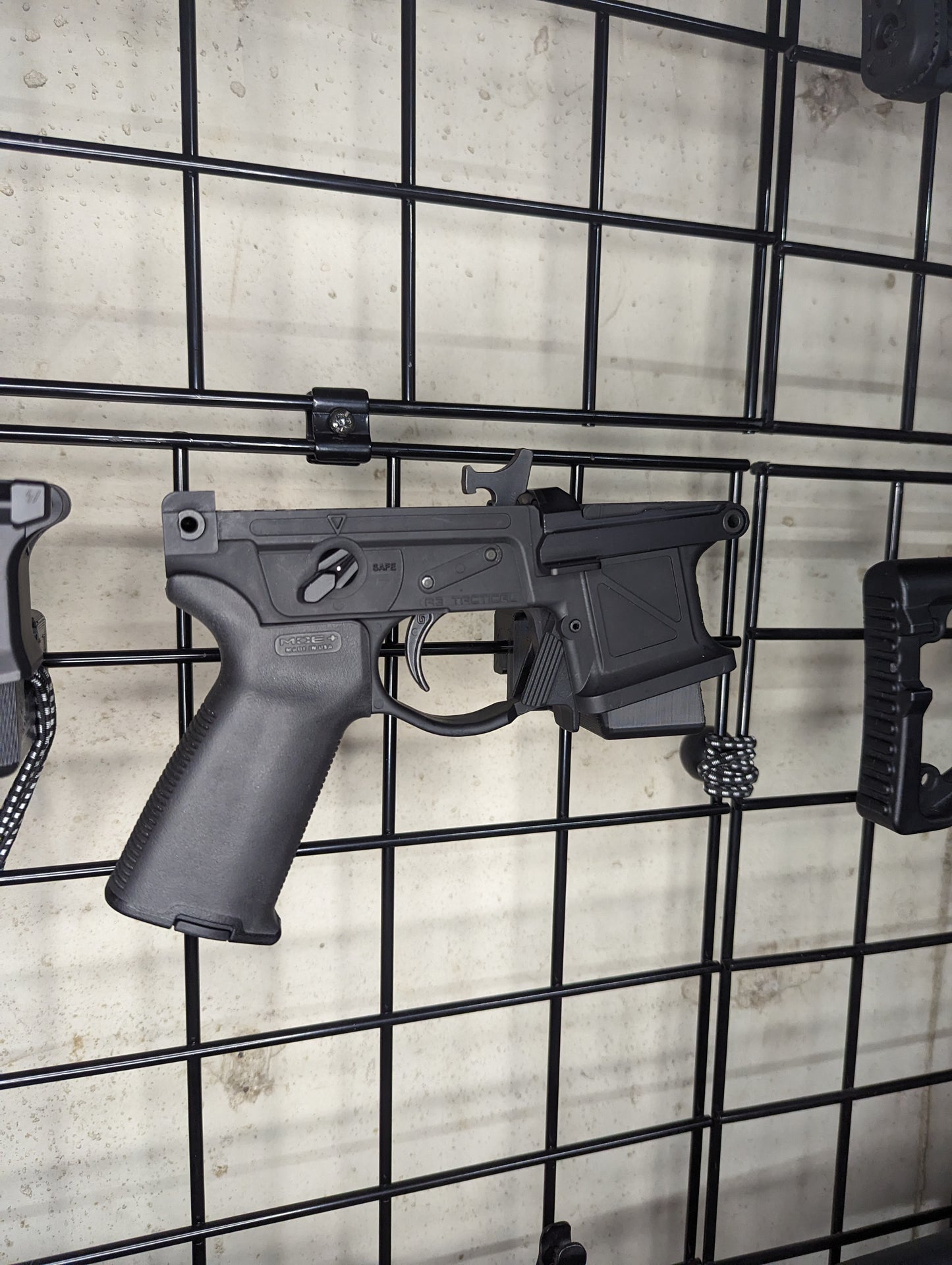 Magwell Mount for CZ Scorpion EVO - Gridwall | Rifle Holder Storage Rack