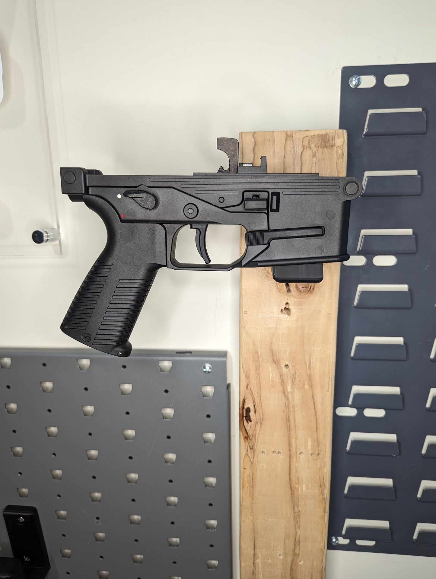 Magwell Mount for B&T APC / GHM / SPC / TP9 9mm / 45 - Wall | Rifle Holder Storage Rack