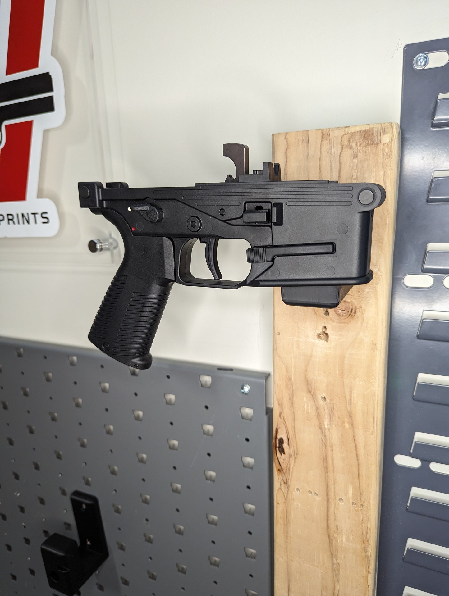 Magwell Mount for B&T APC / GHM / SPC / TP9 9mm / 45 - Wall | Rifle Holder Storage Rack