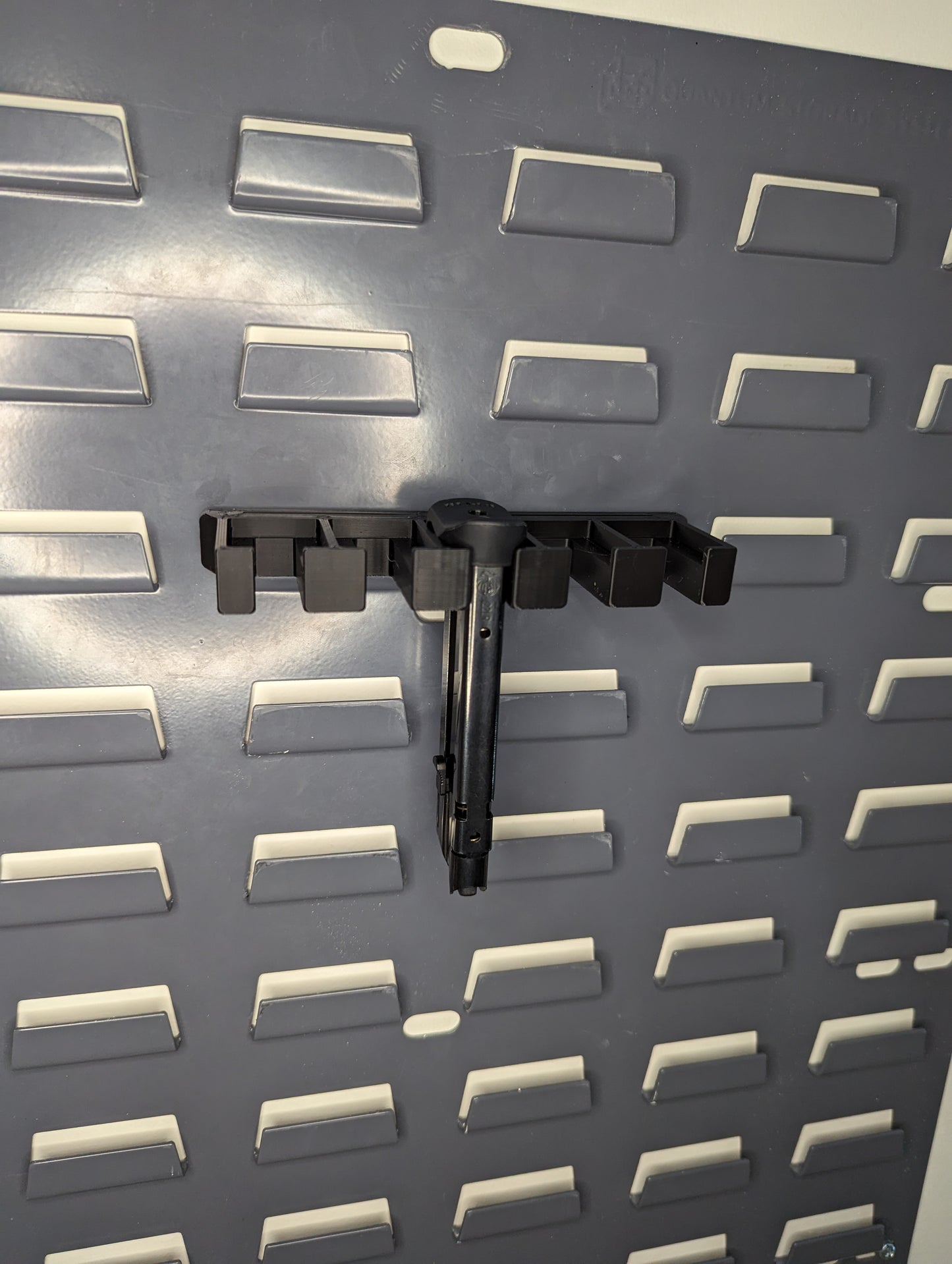 Mount for Ruger SR22 Mags - SecureIt / Akro-Mils | Magazine Holder Storage Rack