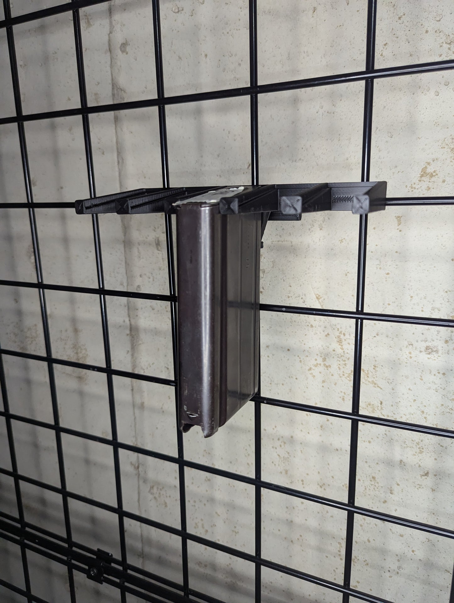 Mount for FN FAL 20 Round Mags - Gridwall | Magazine Holder Storage Rack