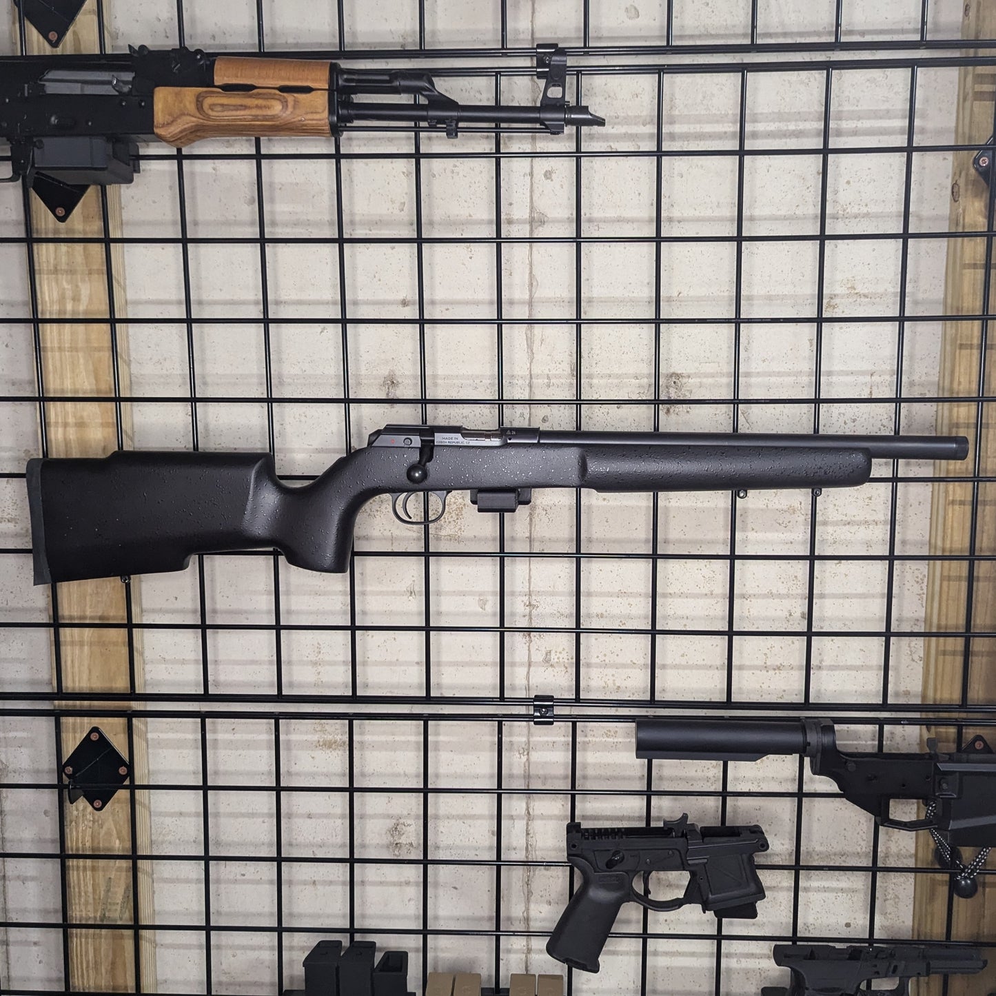 Magwell Mount for CZ 457 22LR - Gridwall | Rifle Holder Storage Rack