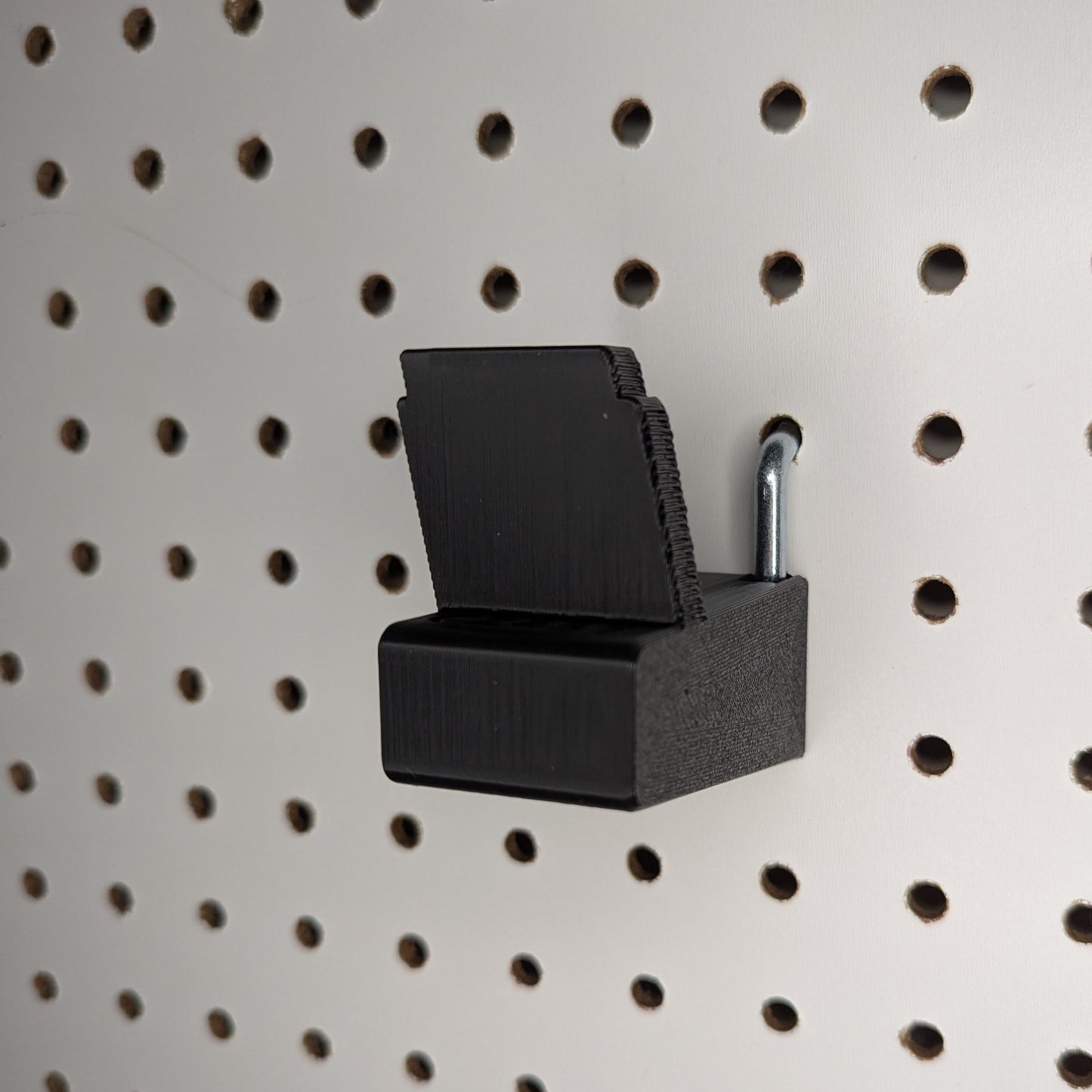 Magwell Mount for CZ 457 22LR - Pegboard / IKEA Skadis / Wall Control / PegLock | Rifle Holder Storage Rack