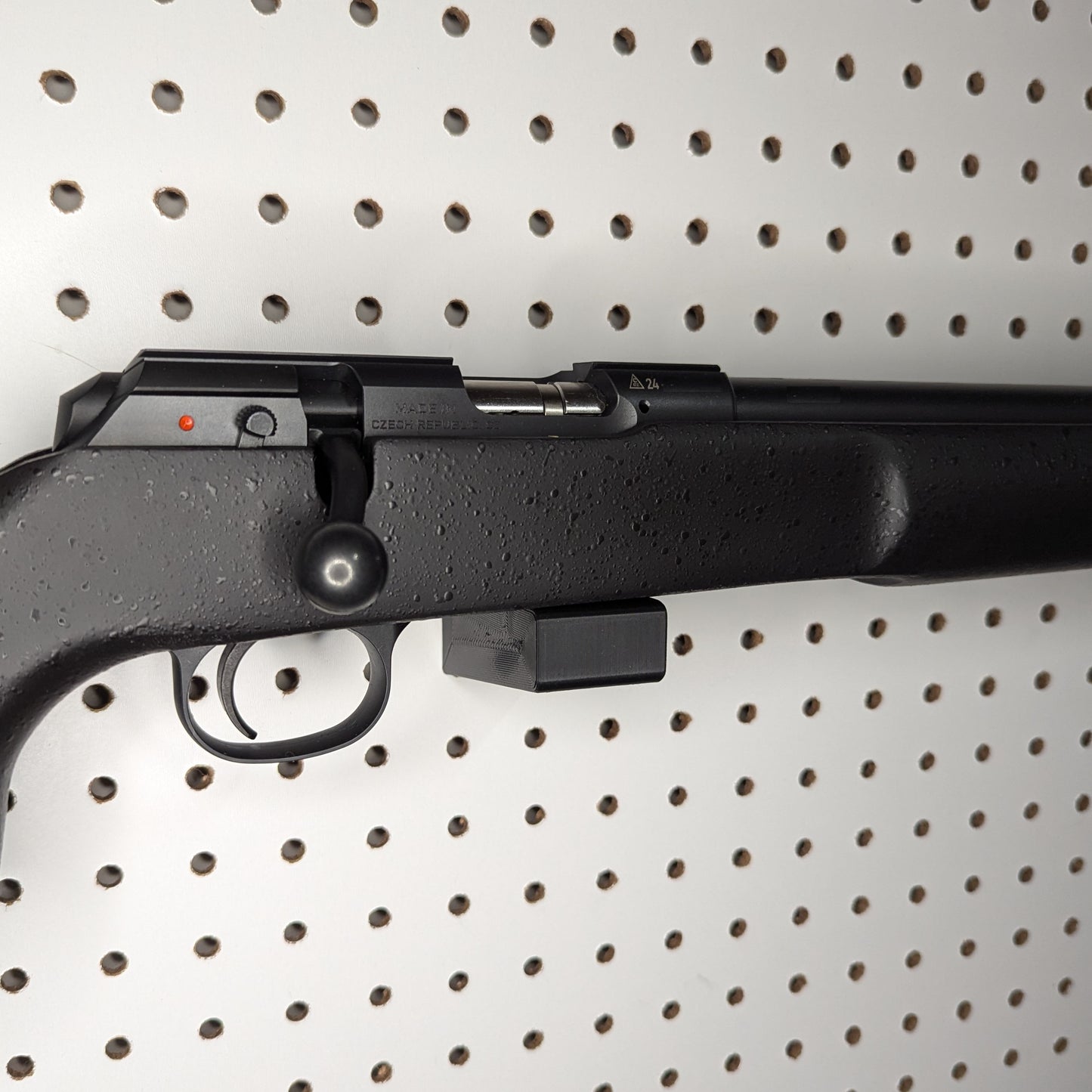 Magwell Mount for CZ 457 22LR - Pegboard / IKEA Skadis / Wall Control / PegLock | Rifle Holder Storage Rack