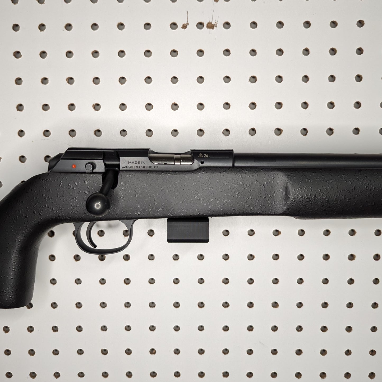 Magwell Mount for CZ 457 22LR - Pegboard / IKEA Skadis / Wall Control / PegLock | Rifle Holder Storage Rack