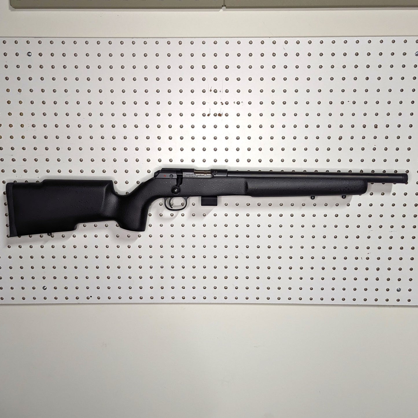 Magwell Mount for CZ 457 22LR - Pegboard / IKEA Skadis / Wall Control / PegLock | Rifle Holder Storage Rack