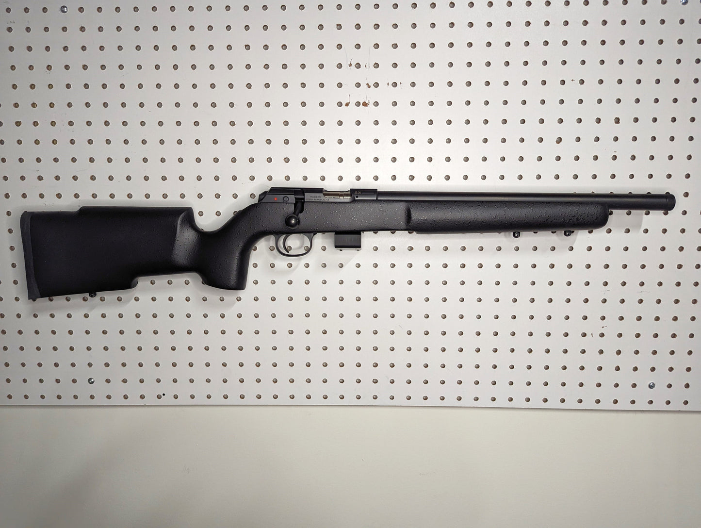 Magwell Mount for CZ 457 22LR - Pegboard / IKEA Skadis / Wall Control / PegLock | Rifle Holder Storage Rack