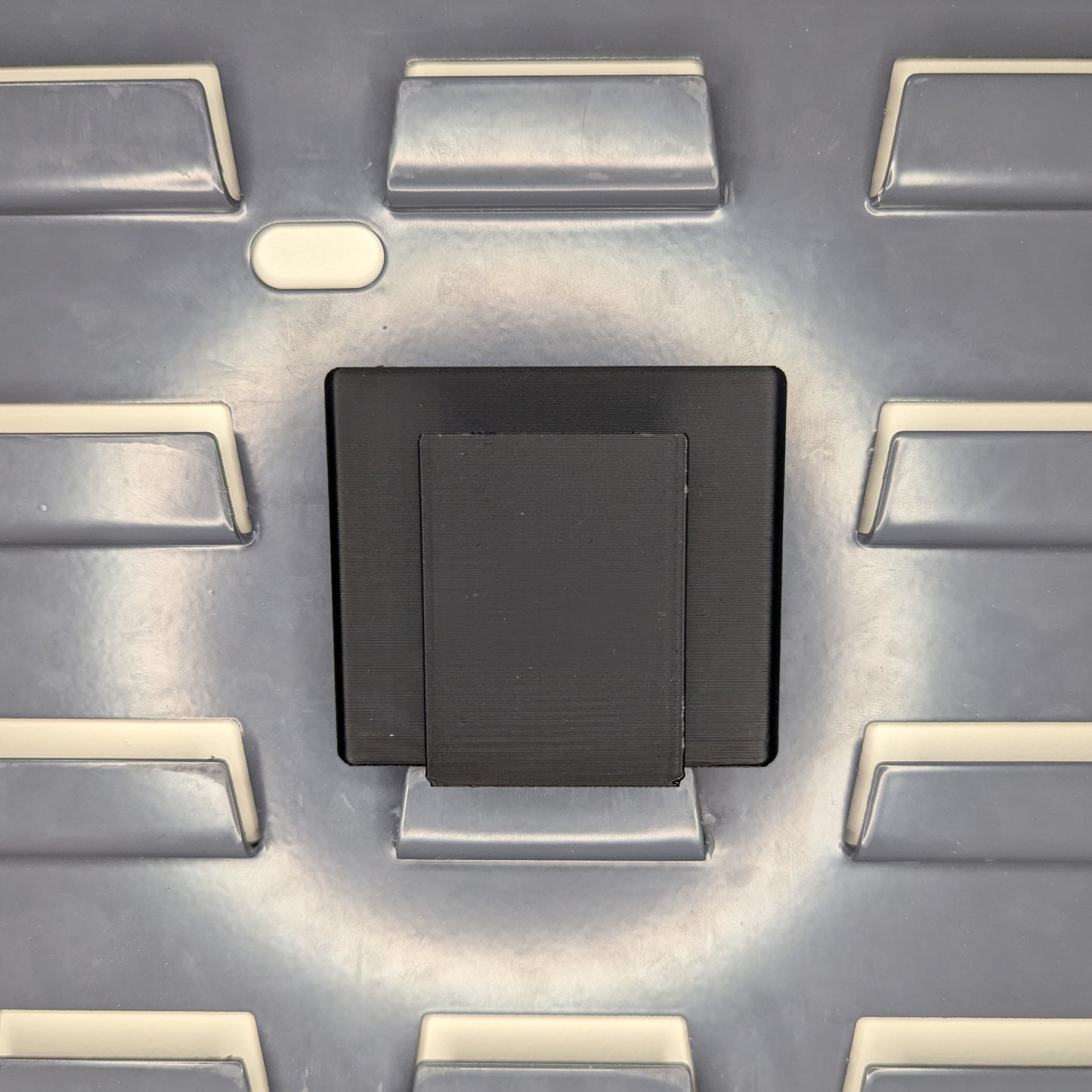 Arca Rail Accessory Mount Vertical - SecureIt / Akro-Mils | Gear Holder Storage Rack