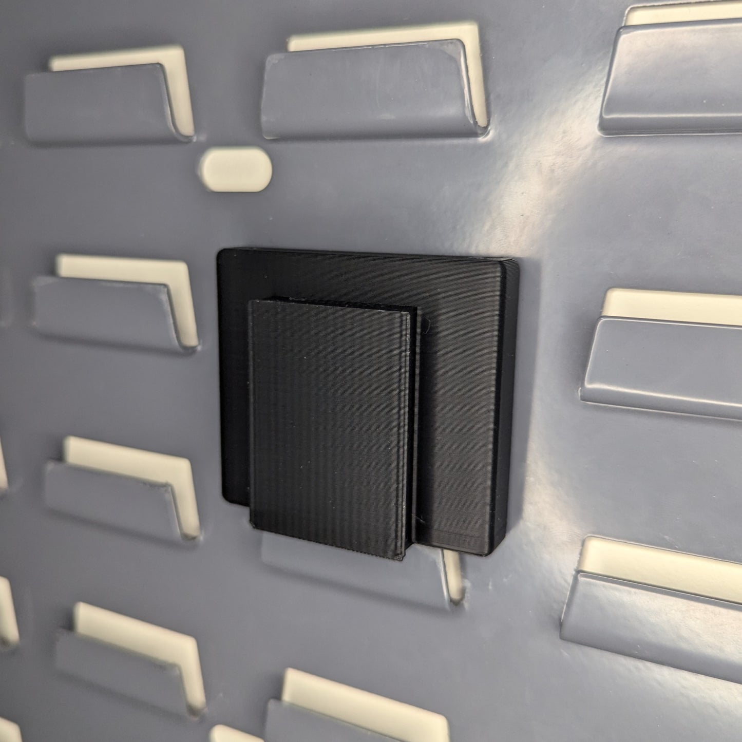 Arca Rail Accessory Mount Vertical - SecureIt / Akro-Mils | Gear Holder Storage Rack