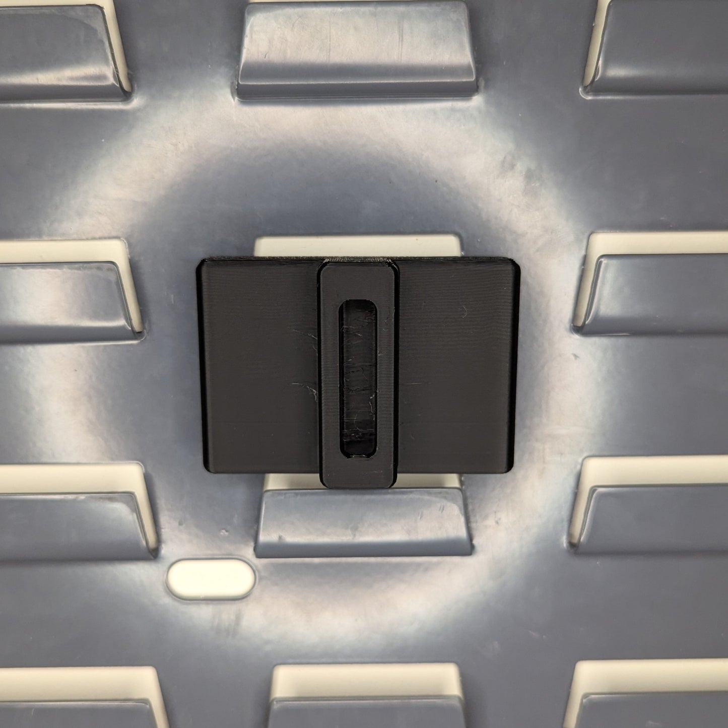 MLOK Accessory Mount Vertical - SecureIt / Akro-Mils | Gear Holder Storage Rack