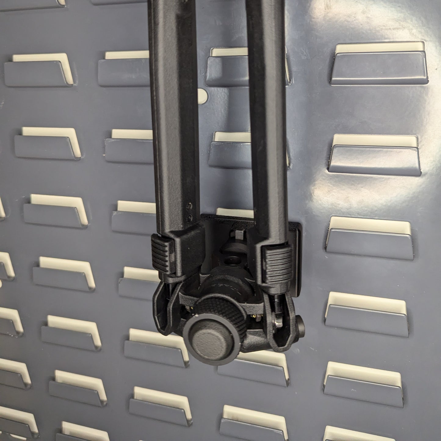 MLOK Accessory Mount Vertical - SecureIt / Akro-Mils | Gear Holder Storage Rack