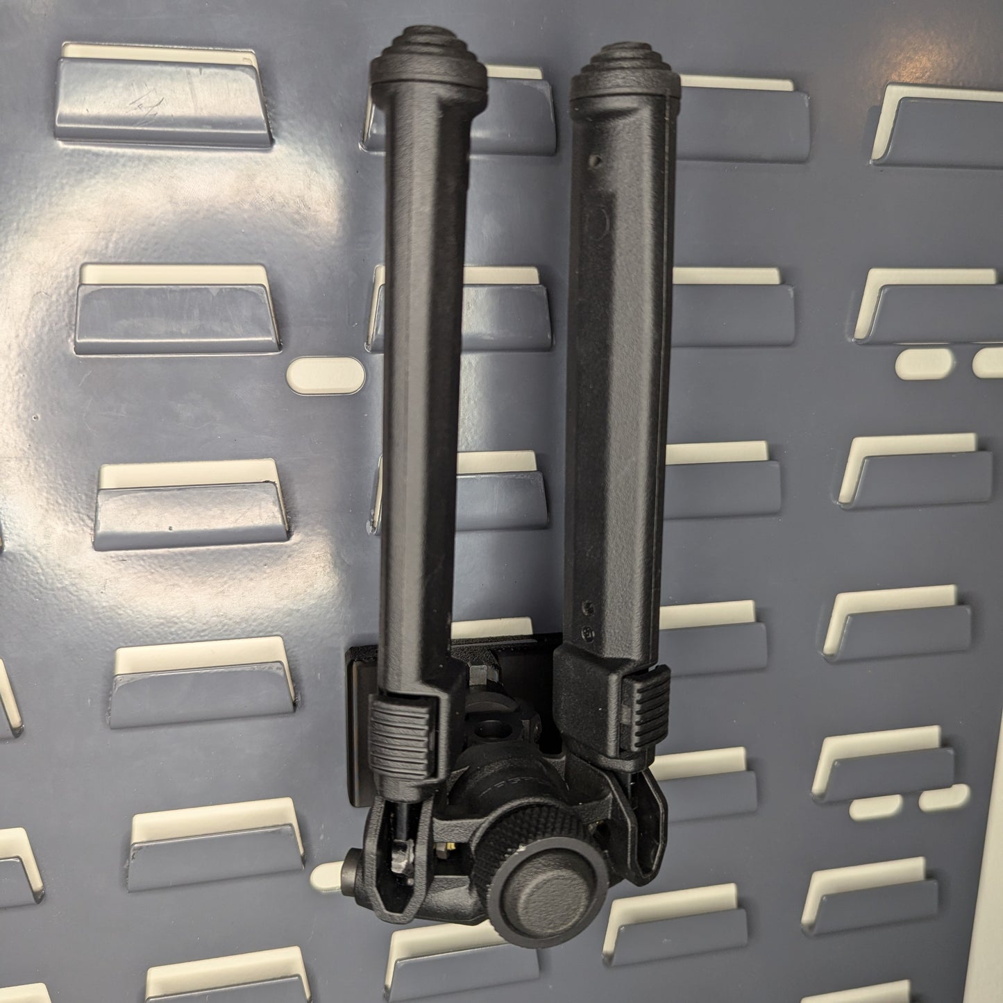 MLOK Accessory Mount Vertical - SecureIt / Akro-Mils | Gear Holder Storage Rack