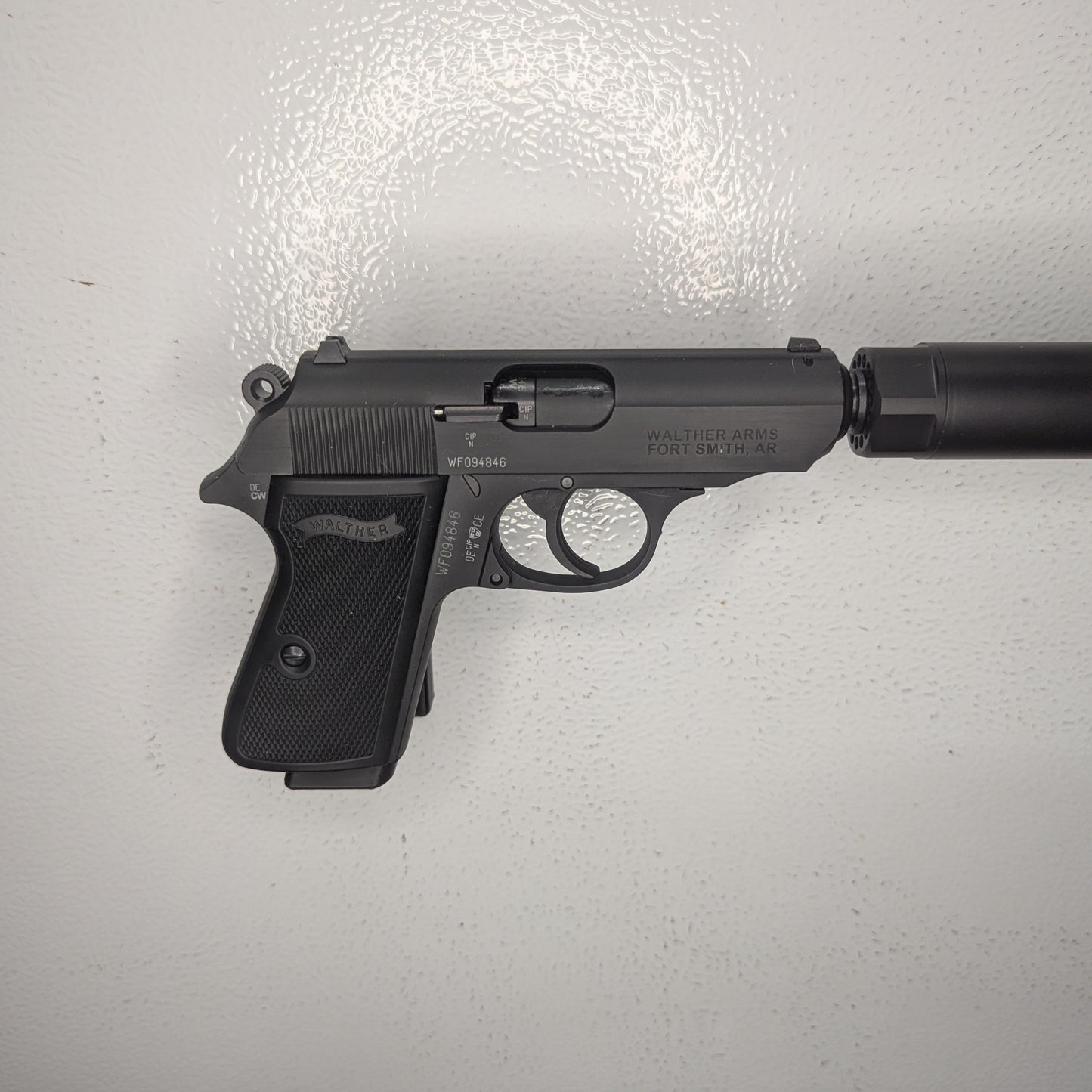 Magwell Mount for Walther PPK/s 22LR - Magnet | Handgun Holder Storage Rack